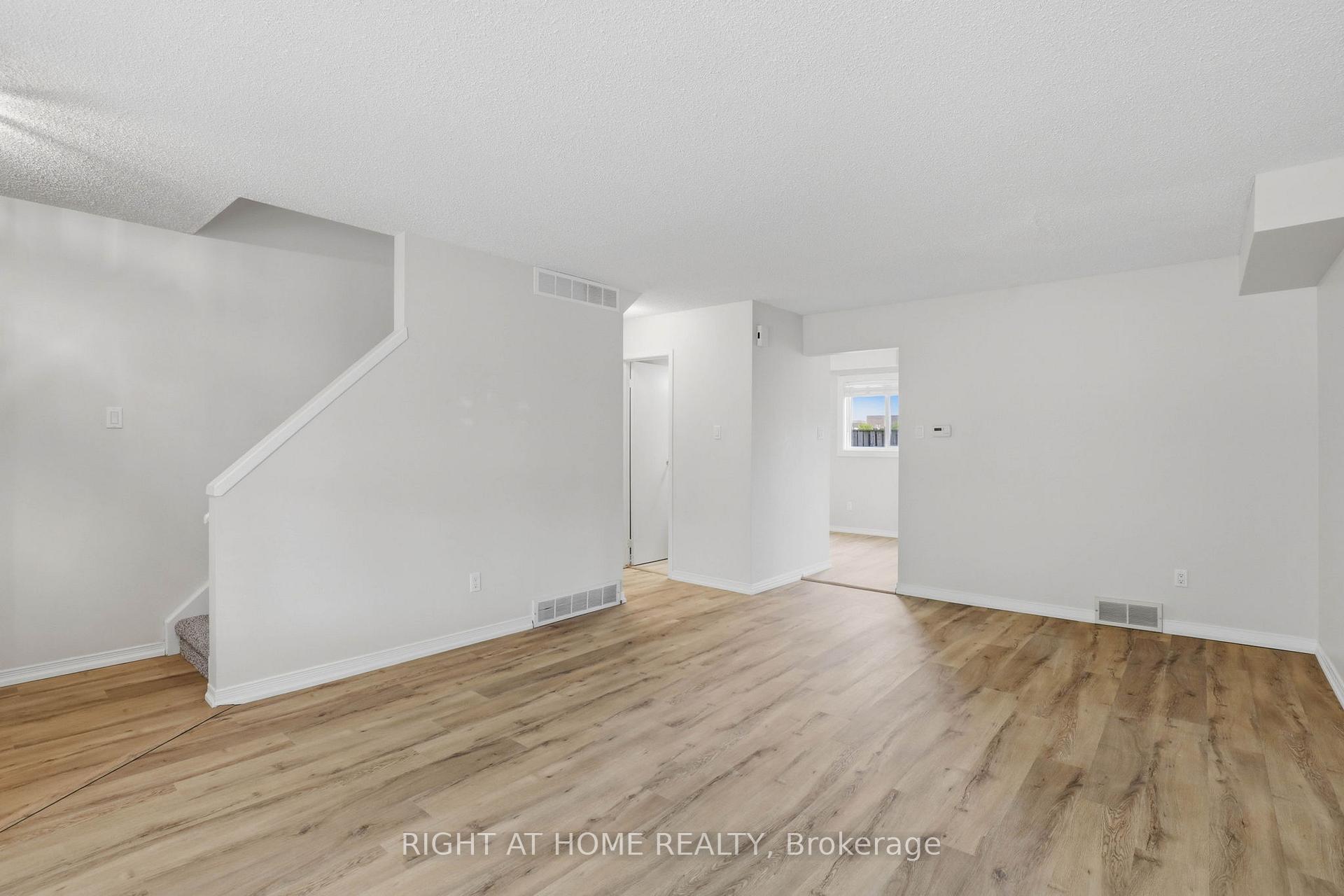 Photo 8 of Unit 62, 320 Westminster Avenue, London, South H — HOMEH