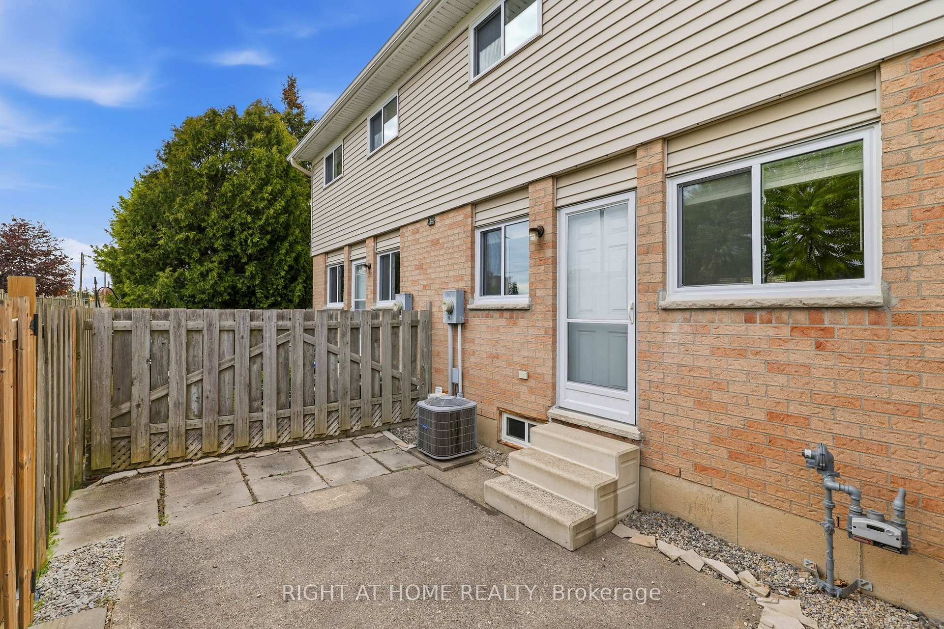 Photo 34 of Unit 62, 320 Westminster Avenue, London, South H — HOMEH