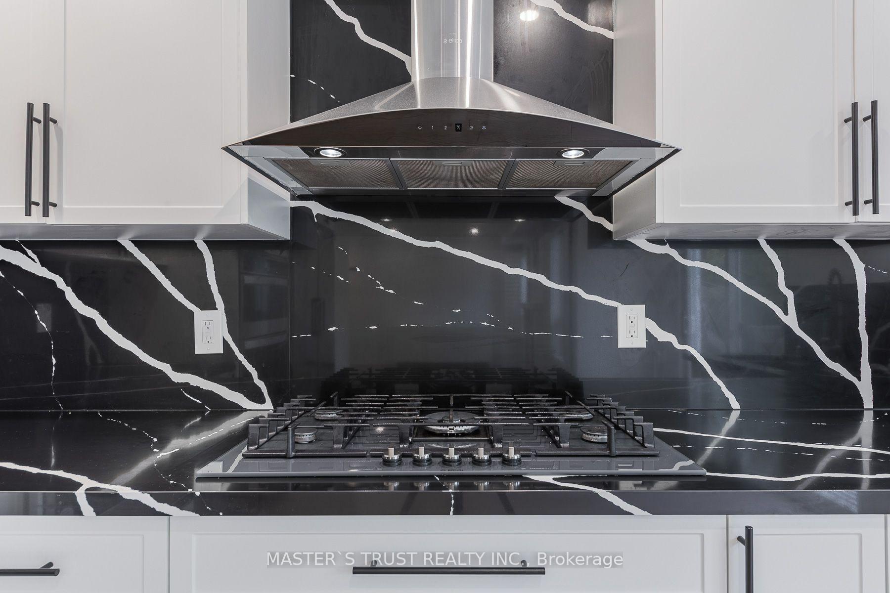 Photo 9 of 8572 Martin Grove Road, Vaughan, West Woodbridge — HOMEH
