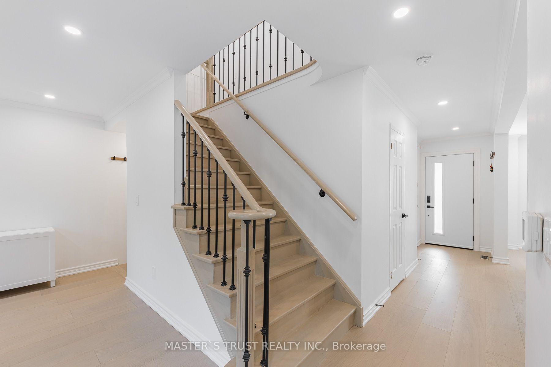 Photo 10 of 8572 Martin Grove Road, Vaughan, West Woodbridge — HOMEH