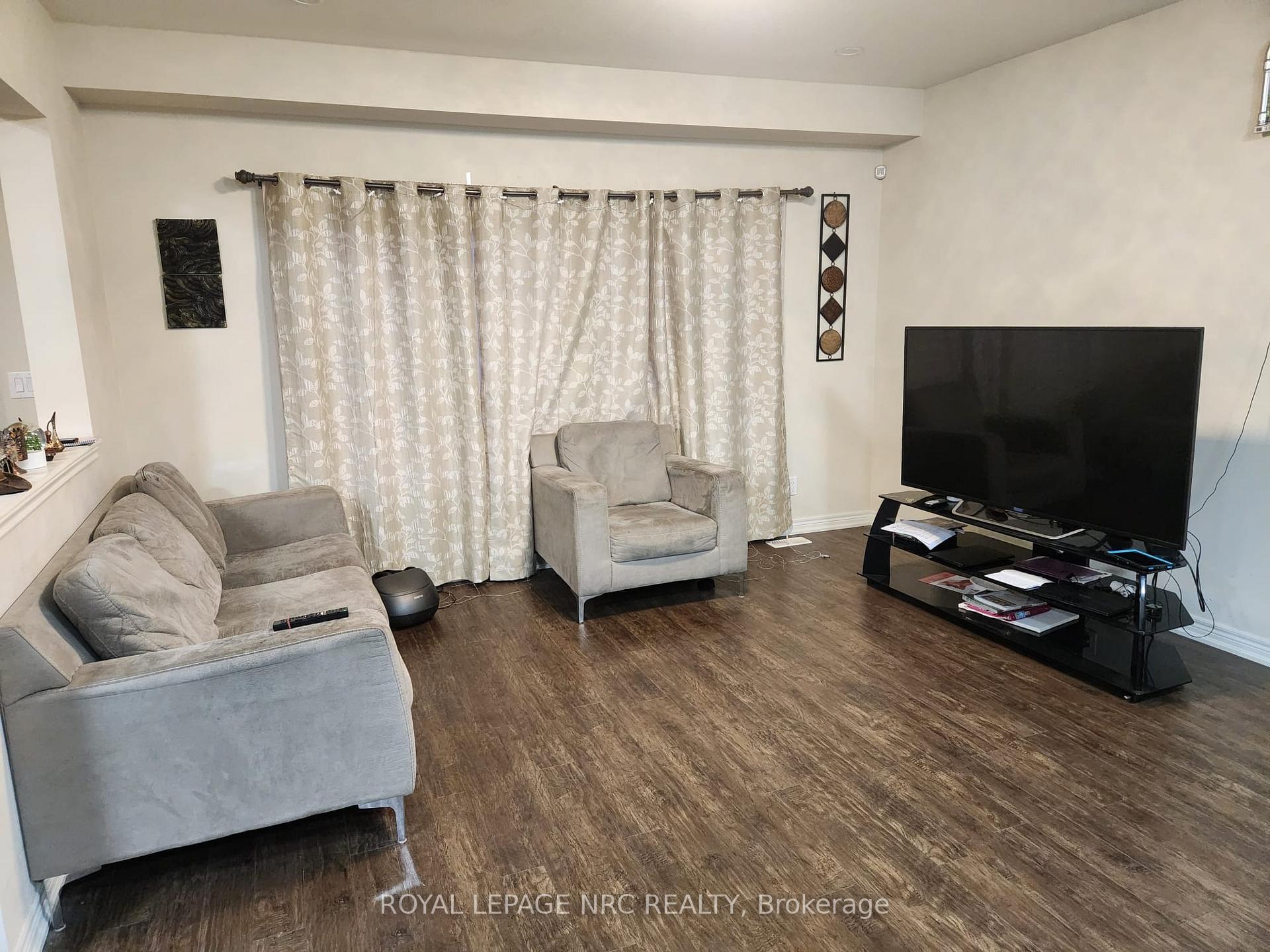 Photo 10 of 40 Elderberry Road, Thorold, Confederation Heights — HOMEH