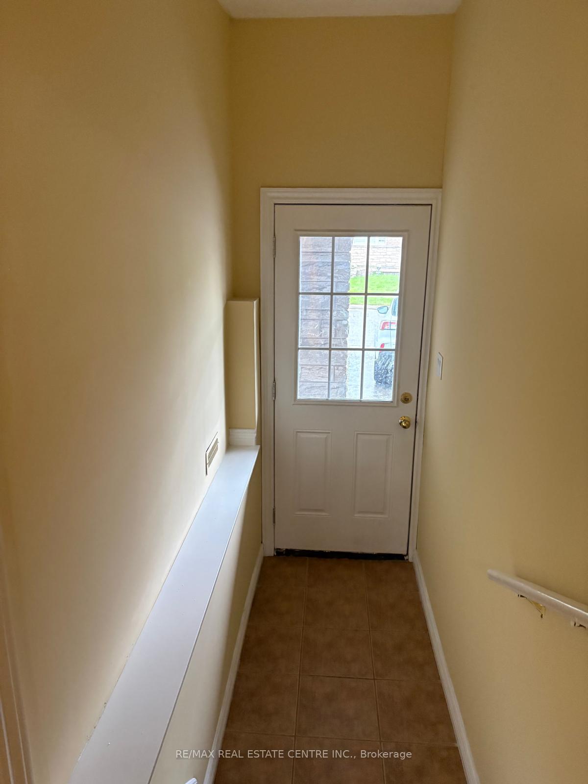 Photo 2 of Unit Bsmt, 21 Fahey Drive, Brampton, Bram West — HOMEH