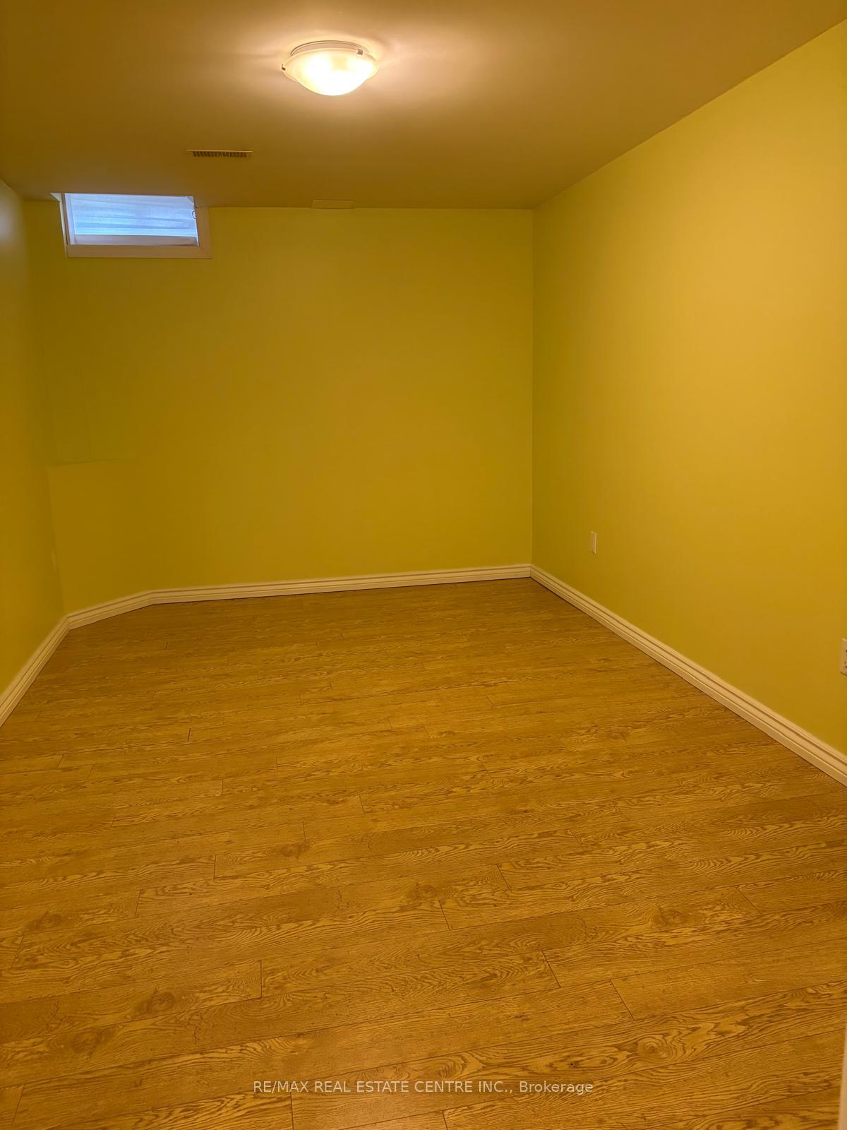 Photo 9 of Unit Bsmt, 21 Fahey Drive, Brampton, Bram West — HOMEH