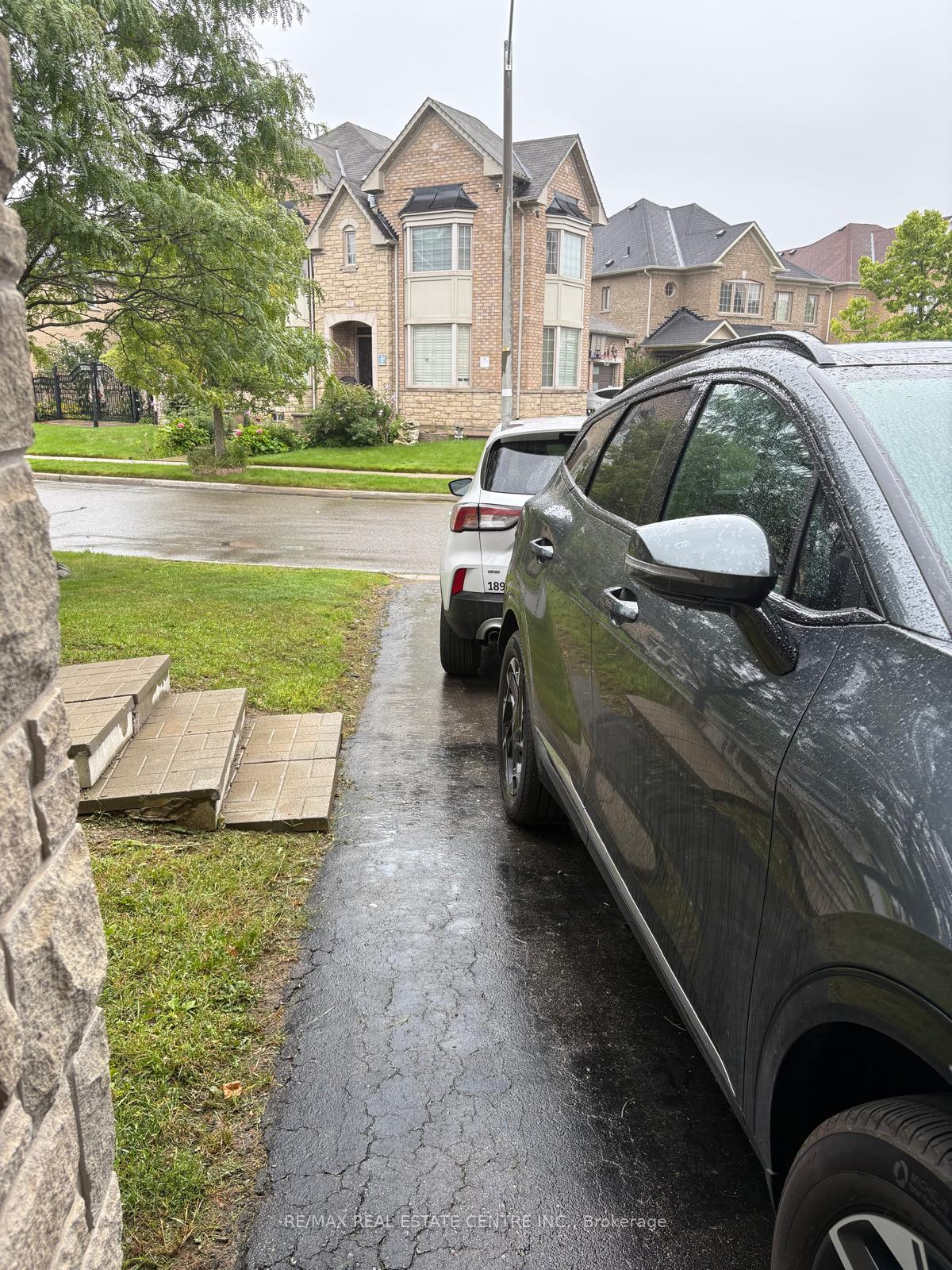 Photo 15 of Unit Bsmt, 21 Fahey Drive, Brampton, Bram West — HOMEH