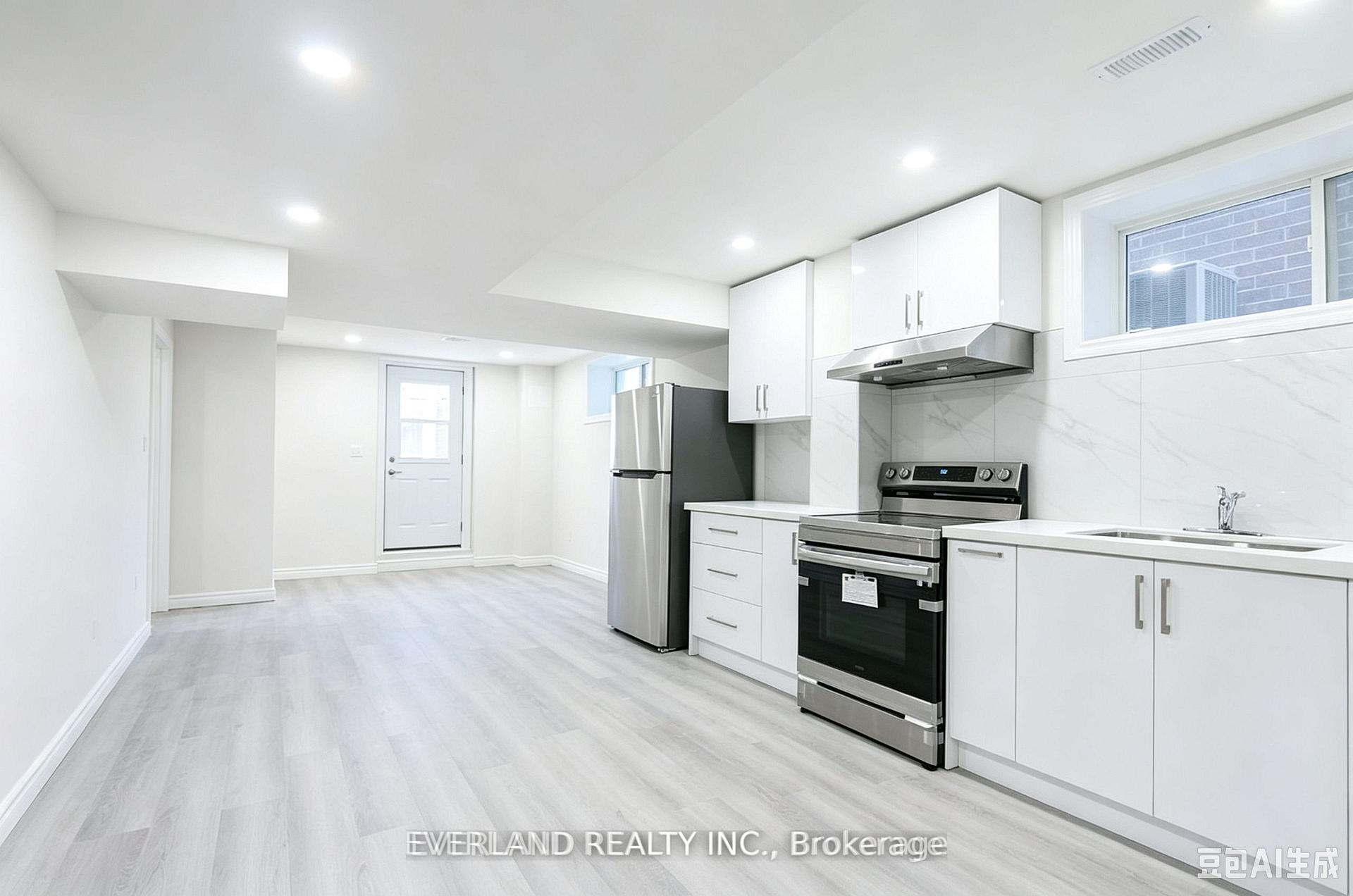 Photo 7 of 21 Kenneth Ross Bend, East Gwillimbury, Sharon — HOMEH
