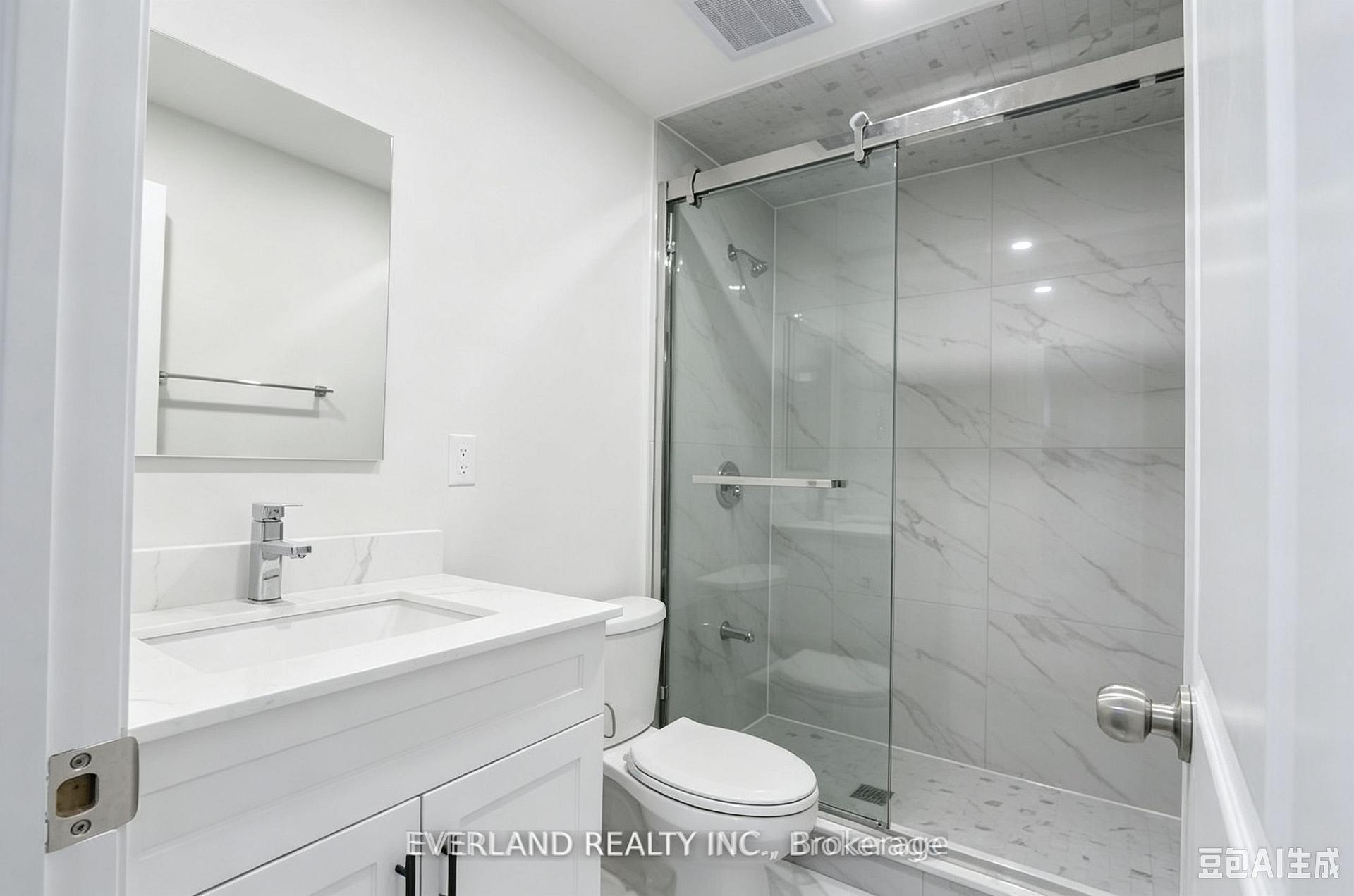 Photo 15 of 21 Kenneth Ross Bend, East Gwillimbury, Sharon — HOMEH
