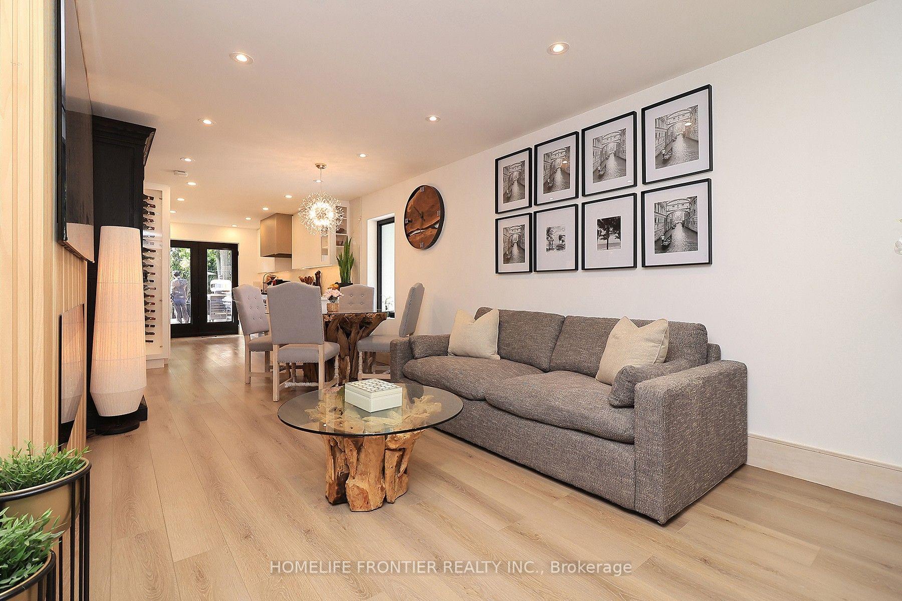 Photo 13 of 23 Whaley Drive, Etobicoke, Alderwood — HOMEH