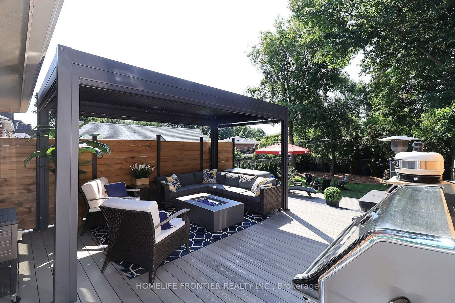 Photo 26 of 23 Whaley Drive, Etobicoke, Alderwood — HOMEH