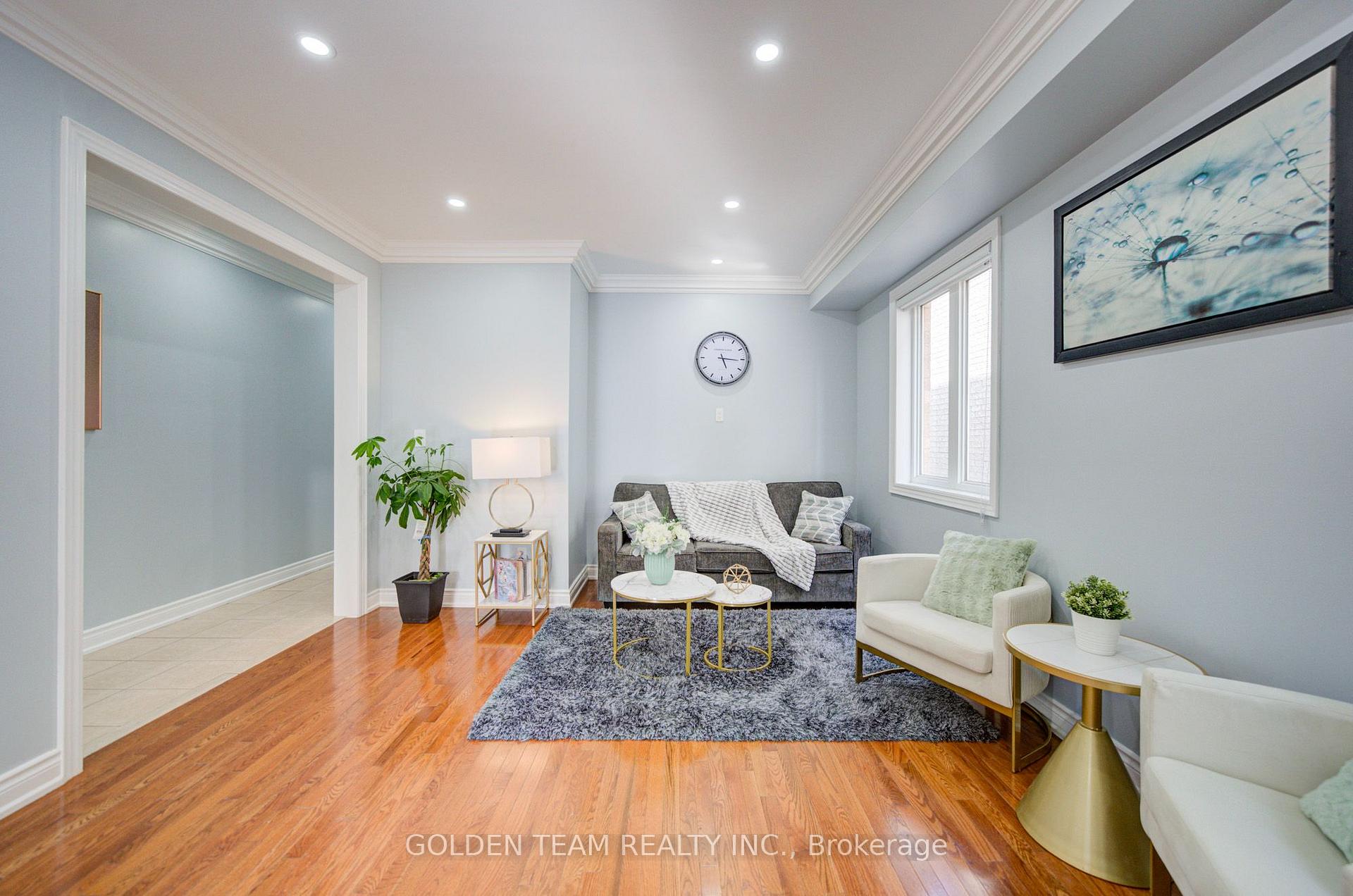 Photo 7 of 22 Lahore Crescent, Markham, Cedarwood — HOMEH