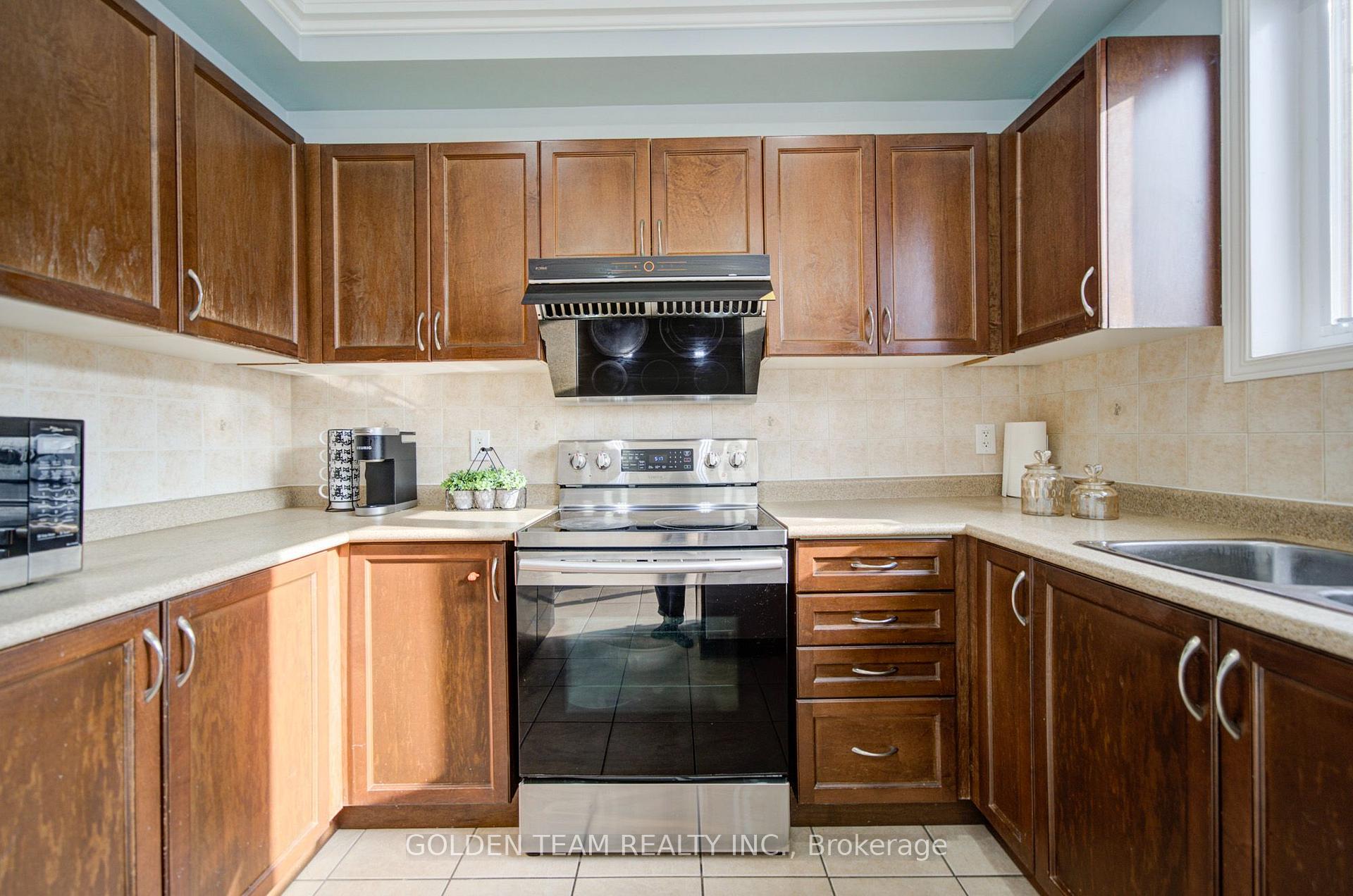 Photo 11 of 22 Lahore Crescent, Markham, Cedarwood — HOMEH