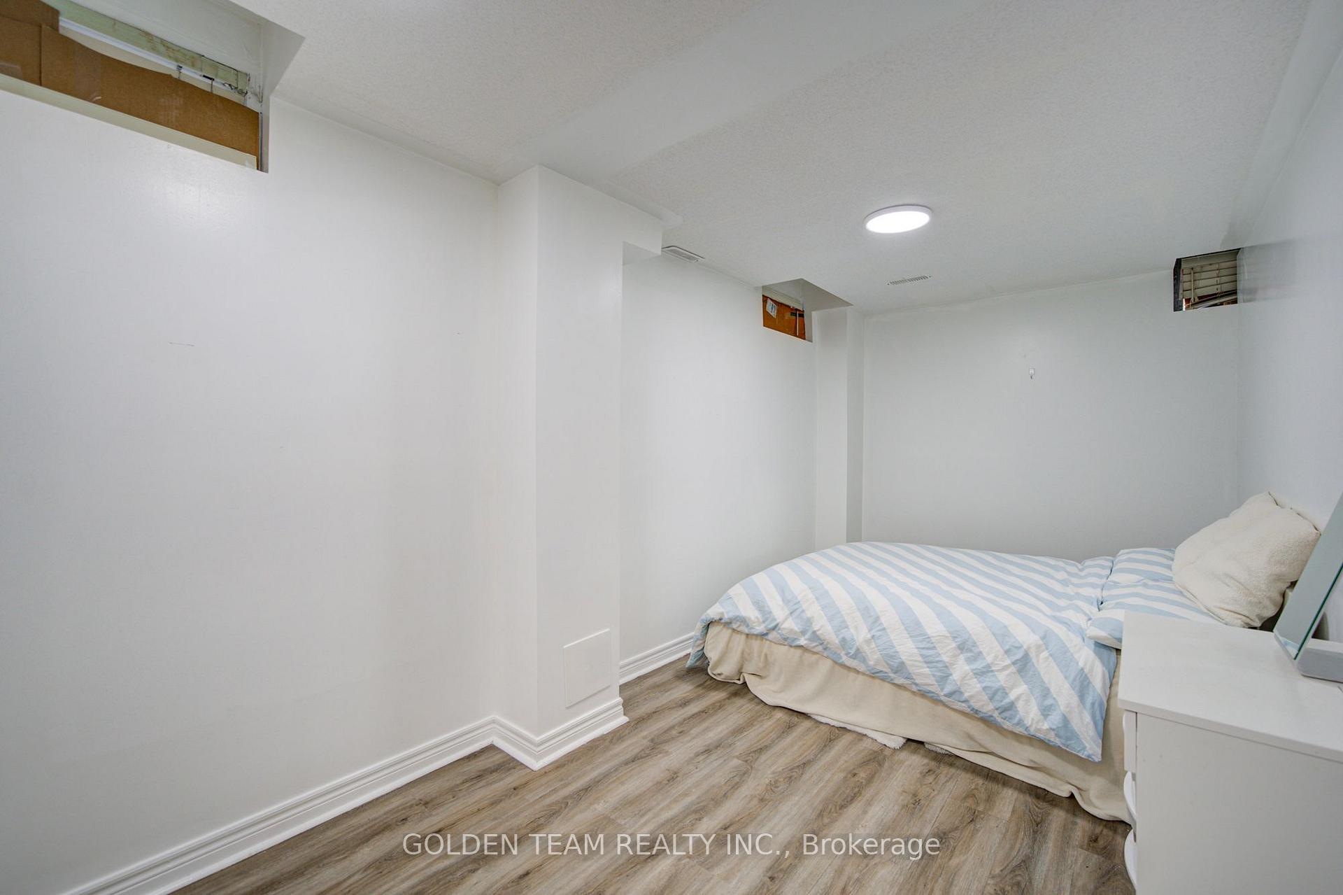 Photo 33 of 22 Lahore Crescent, Markham, Cedarwood — HOMEH