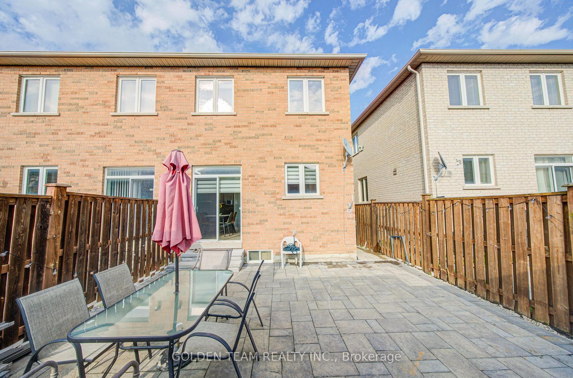 Photo 39 of 22 Lahore Crescent, Markham, Cedarwood — HOMEH
