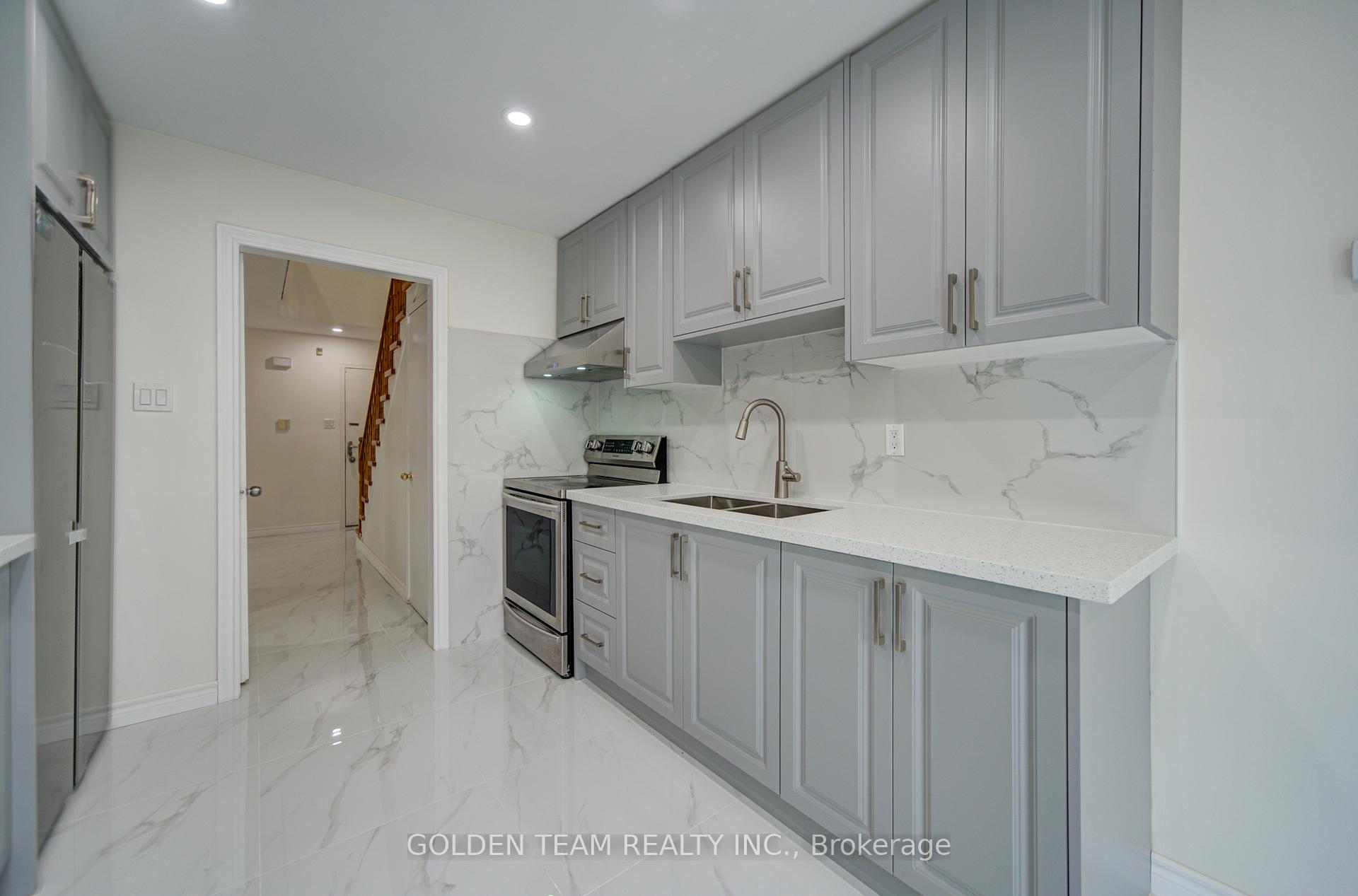Photo 12 of 77 Miles Farm Road, Markham, Middlefield — HOMEH