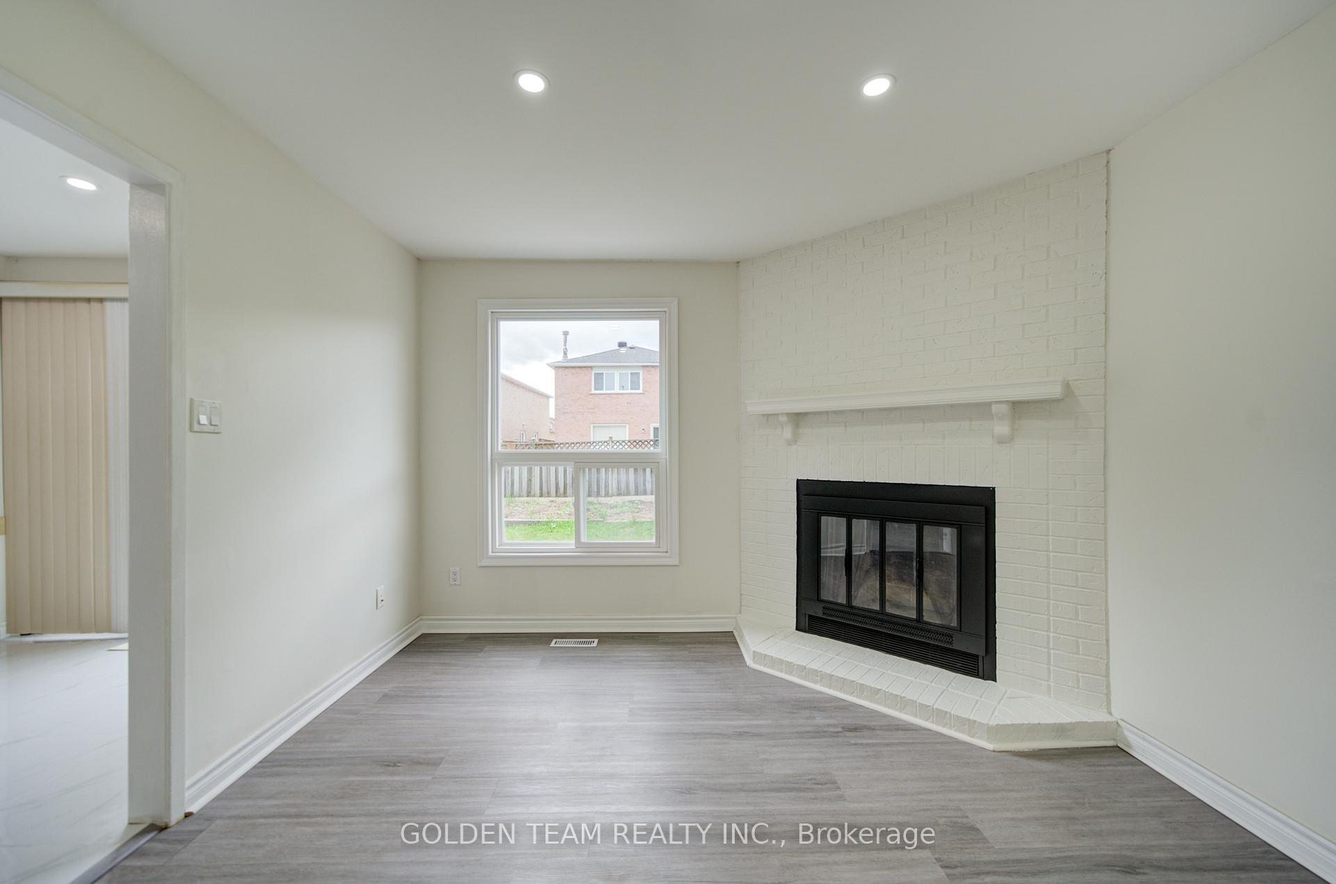 Photo 16 of 77 Miles Farm Road, Markham, Middlefield — HOMEH