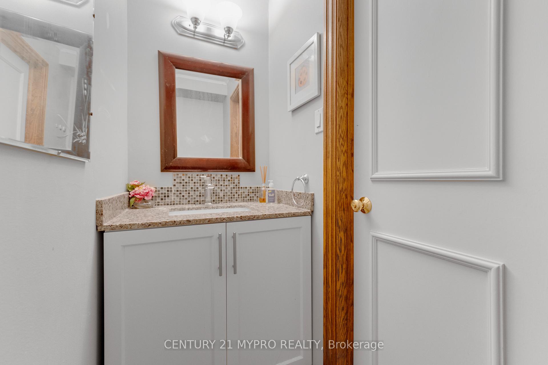 Photo 13 of 1242 Richards Crescent, Oakville, College Park — HOMEH