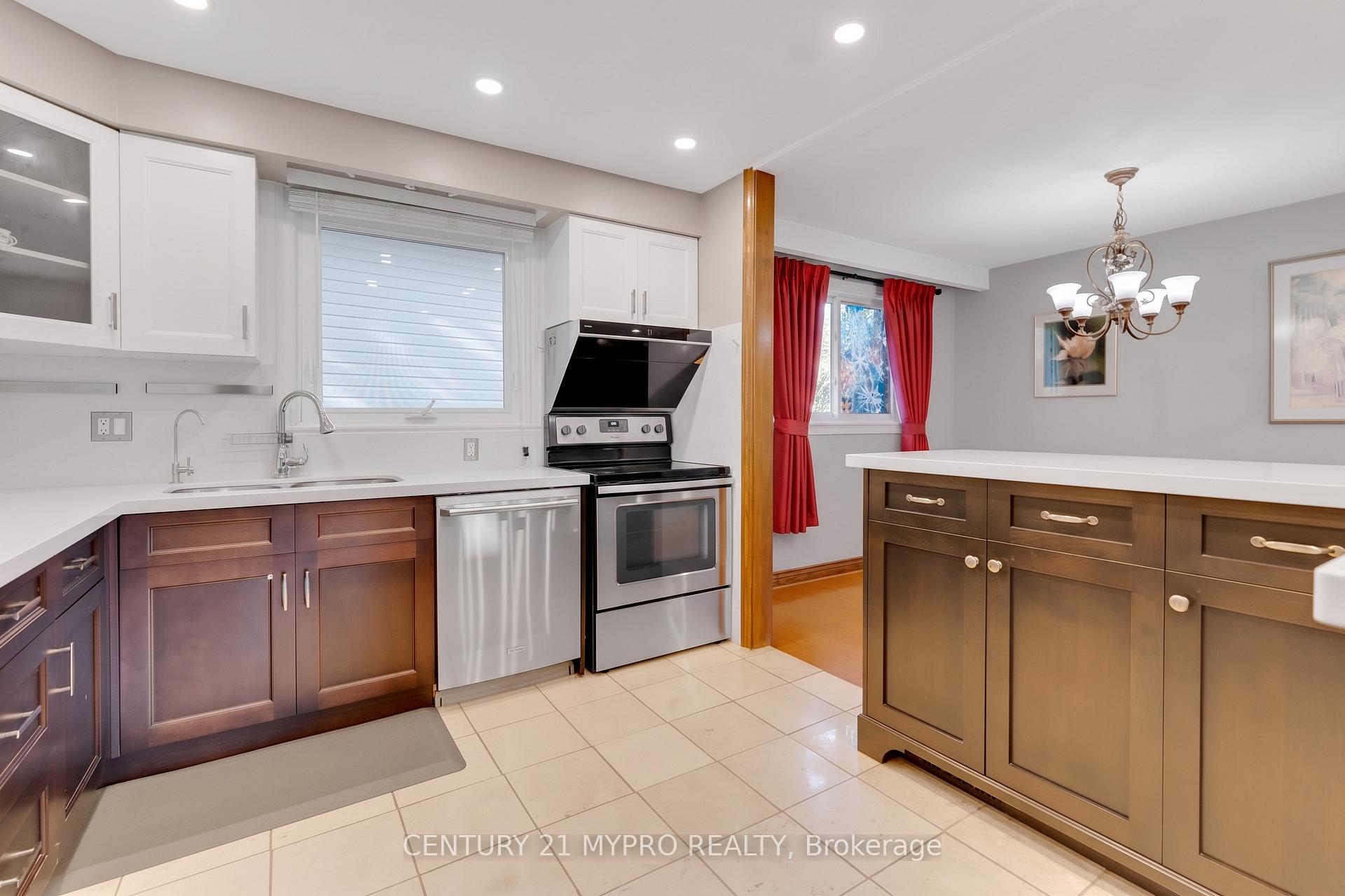 Photo 21 of 1242 Richards Crescent, Oakville, College Park — HOMEH