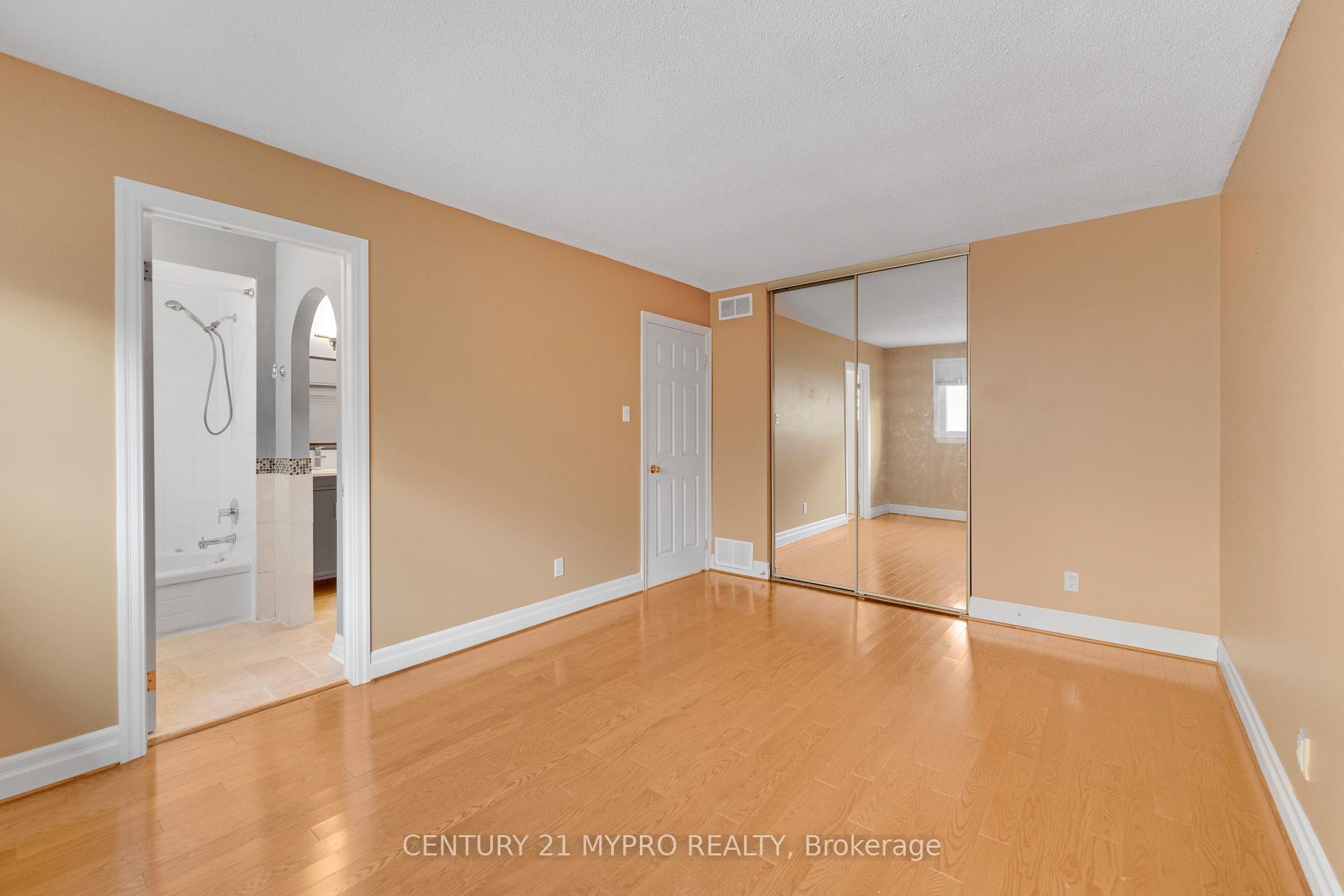 Photo 25 of 1242 Richards Crescent, Oakville, College Park — HOMEH