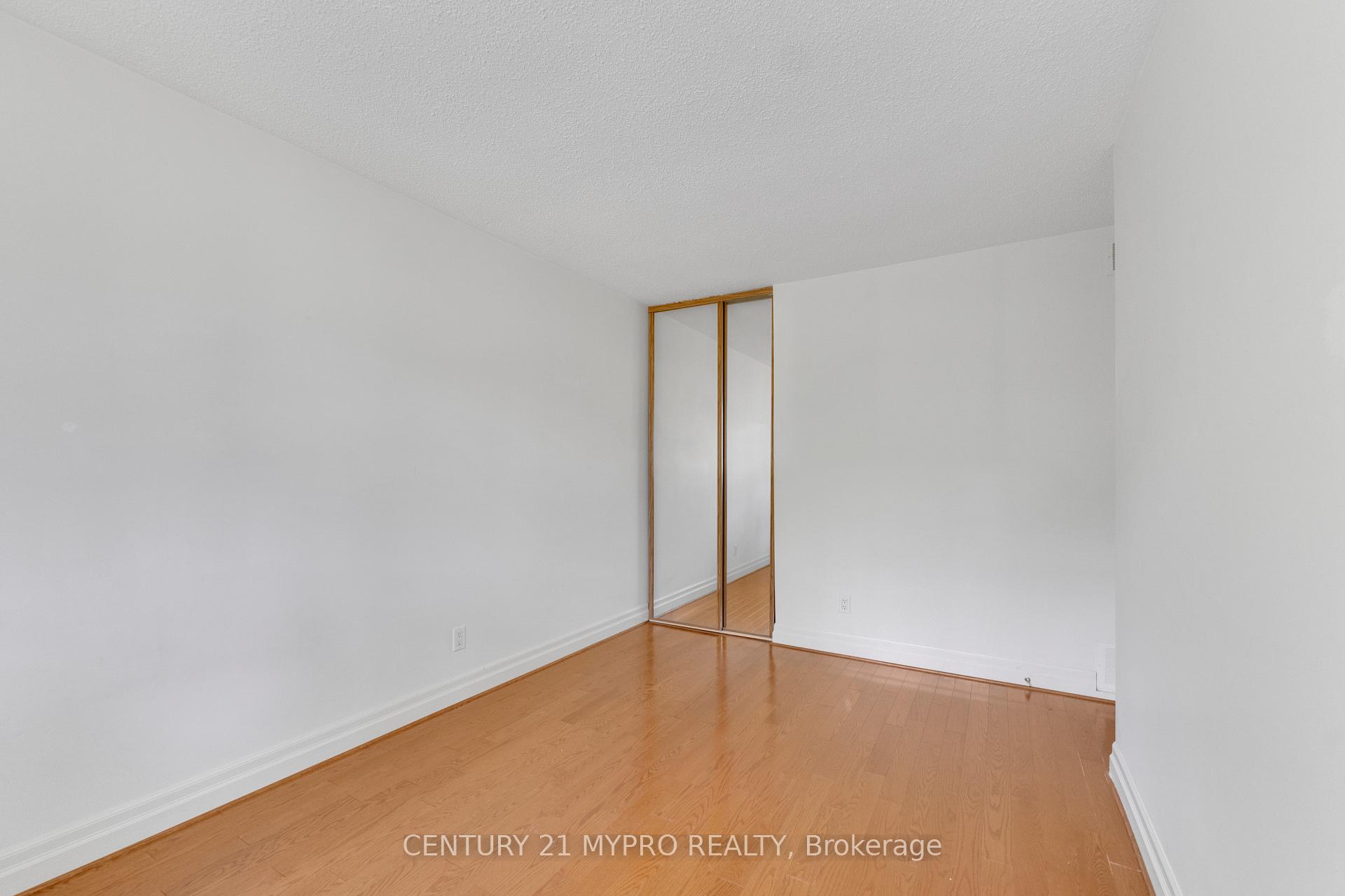 Photo 27 of 1242 Richards Crescent, Oakville, College Park — HOMEH