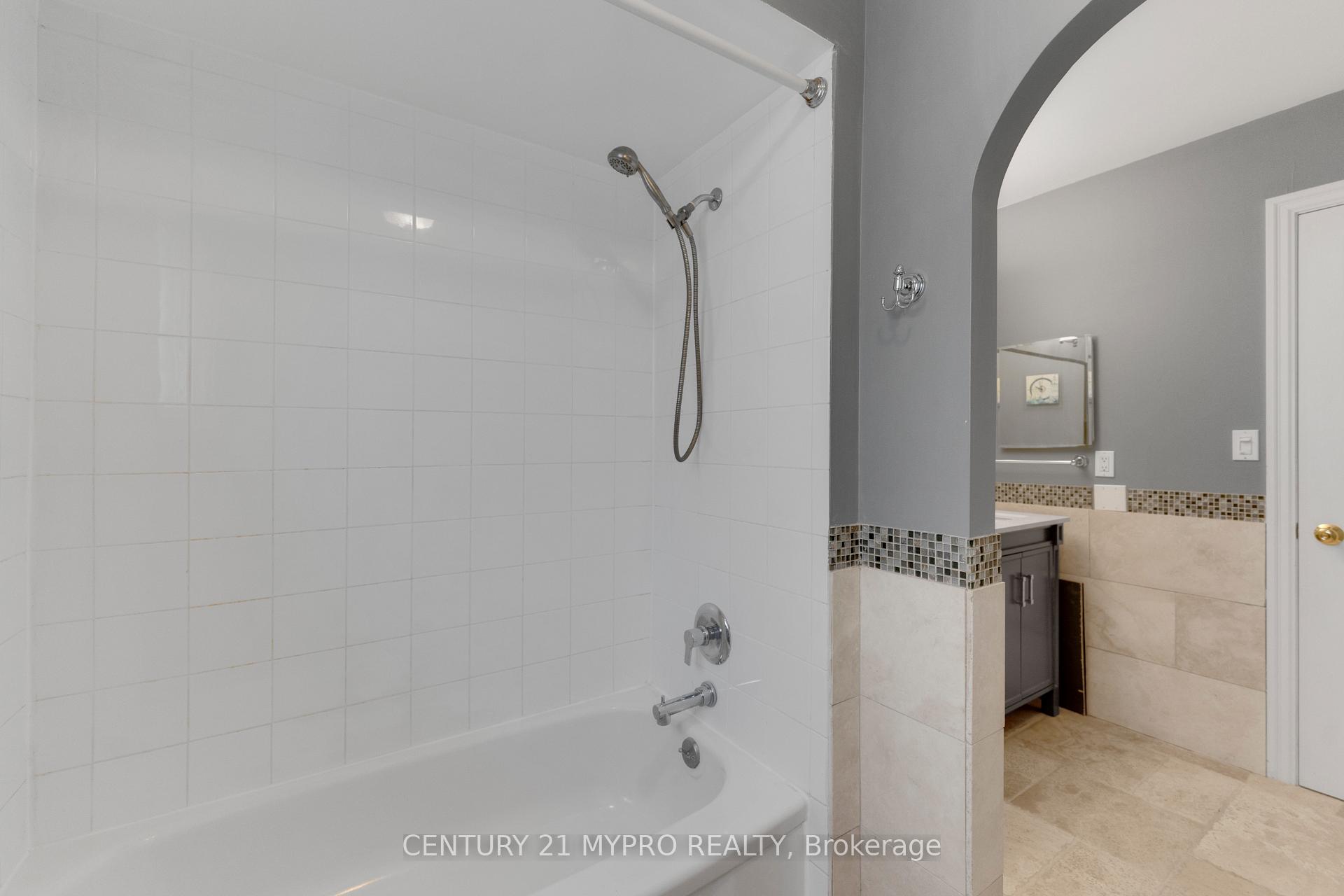 Photo 29 of 1242 Richards Crescent, Oakville, College Park — HOMEH