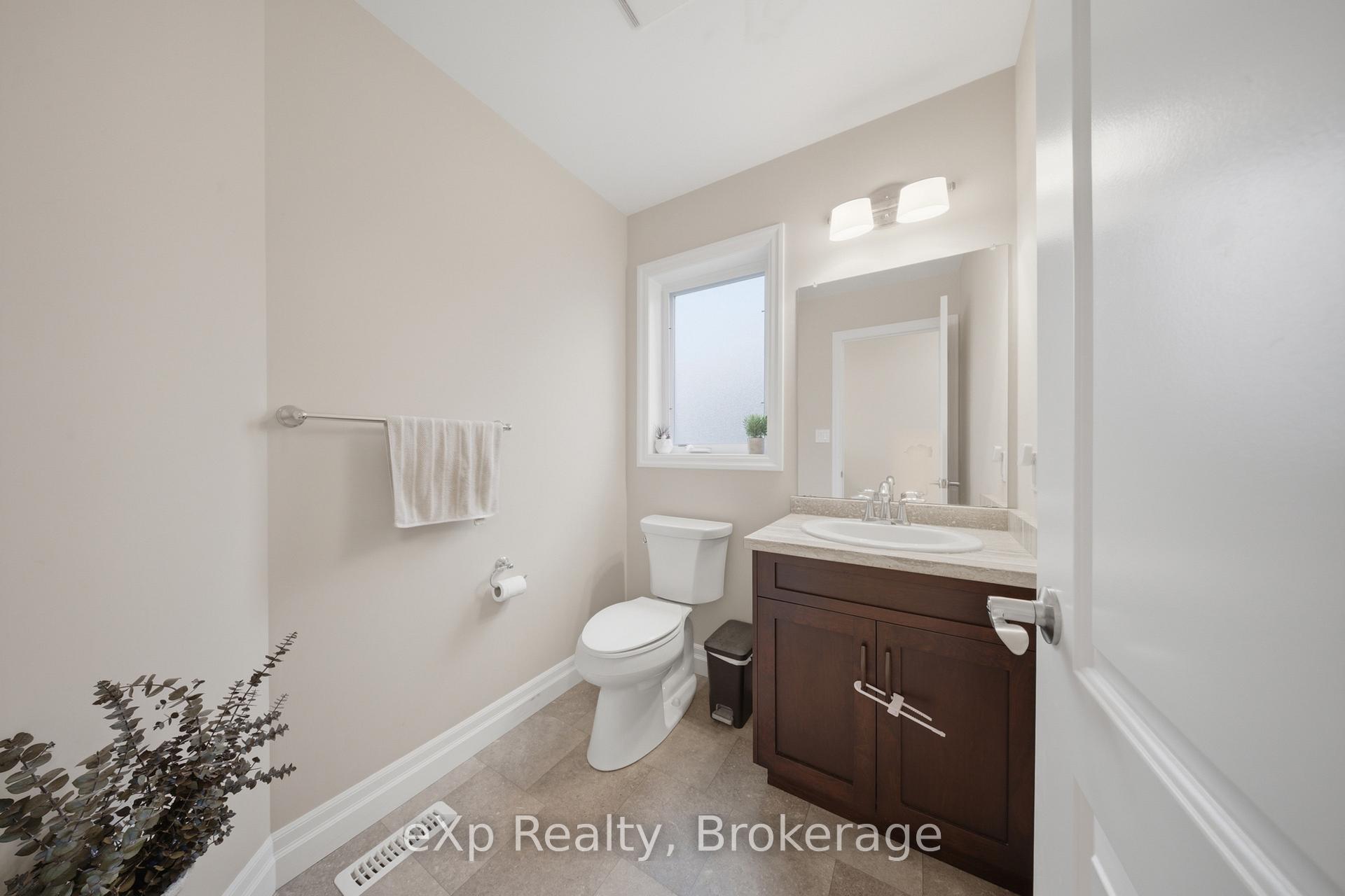 Photo 5 of 300 Hutton Street E, North Perth, Listowel — HOMEH