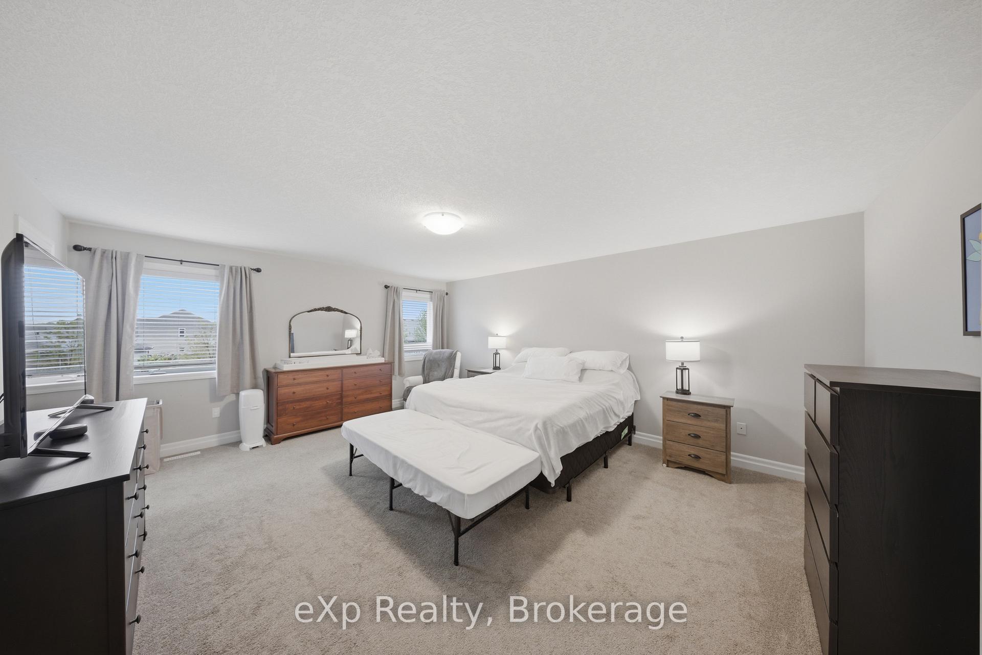 Photo 18 of 300 Hutton Street E, North Perth, Listowel — HOMEH