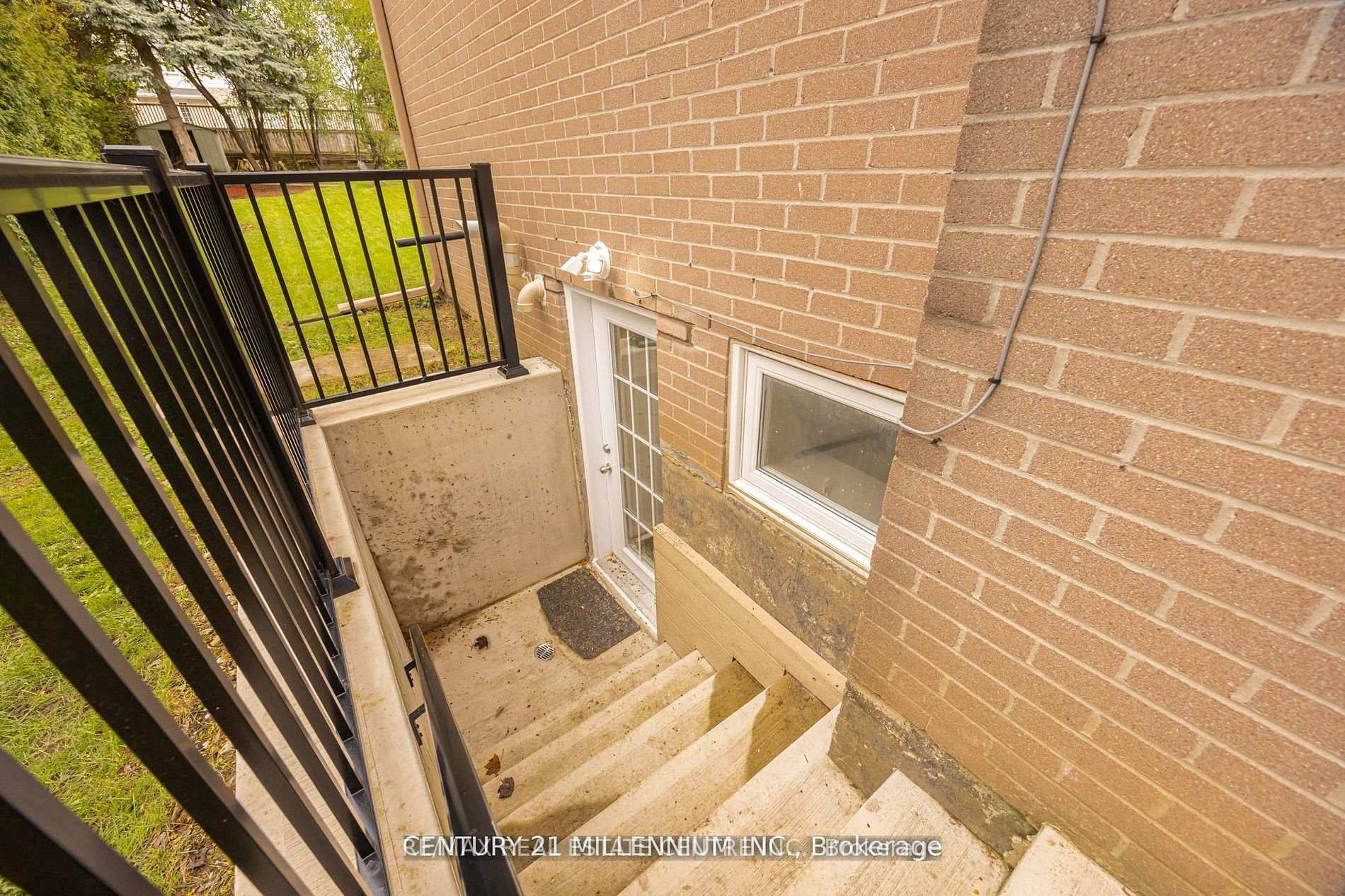 Photo 1 of Unit Basement, 18 Ridgehill Drive, Brampton, Brampton South — HOMEH