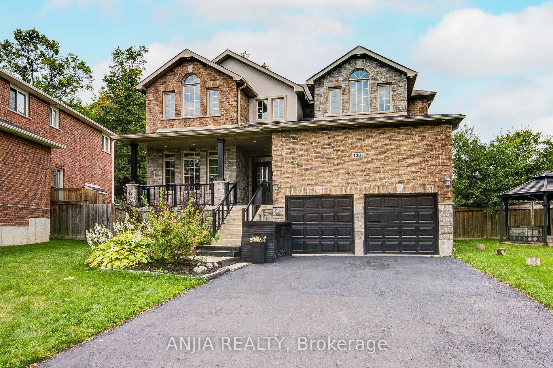 Photo 1 of 1087 Nantyr Drive, Innisfil, Alcona — HOMEH