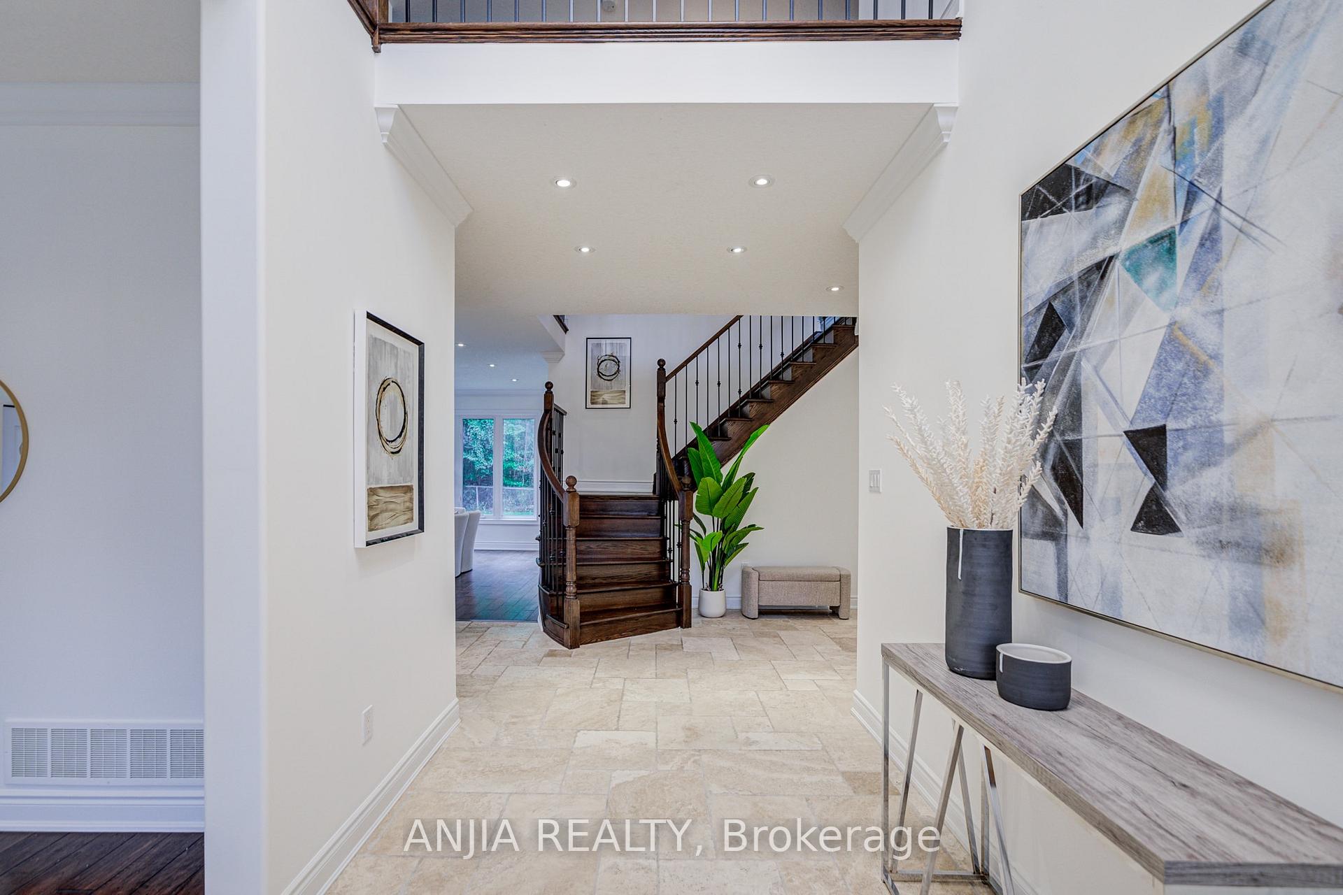 Photo 5 of 1087 Nantyr Drive, Innisfil, Alcona — HOMEH
