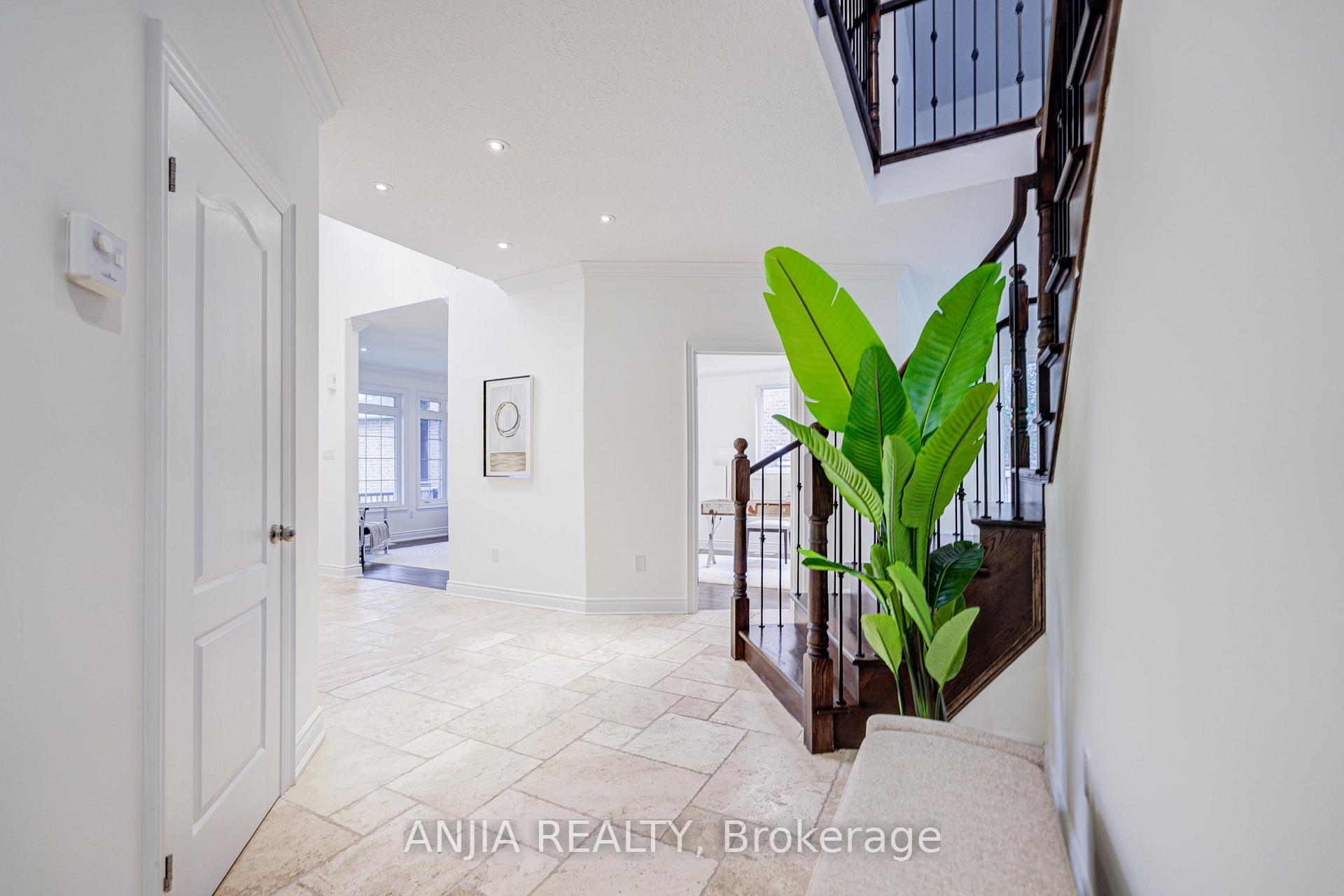Photo 9 of 1087 Nantyr Drive, Innisfil, Alcona — HOMEH