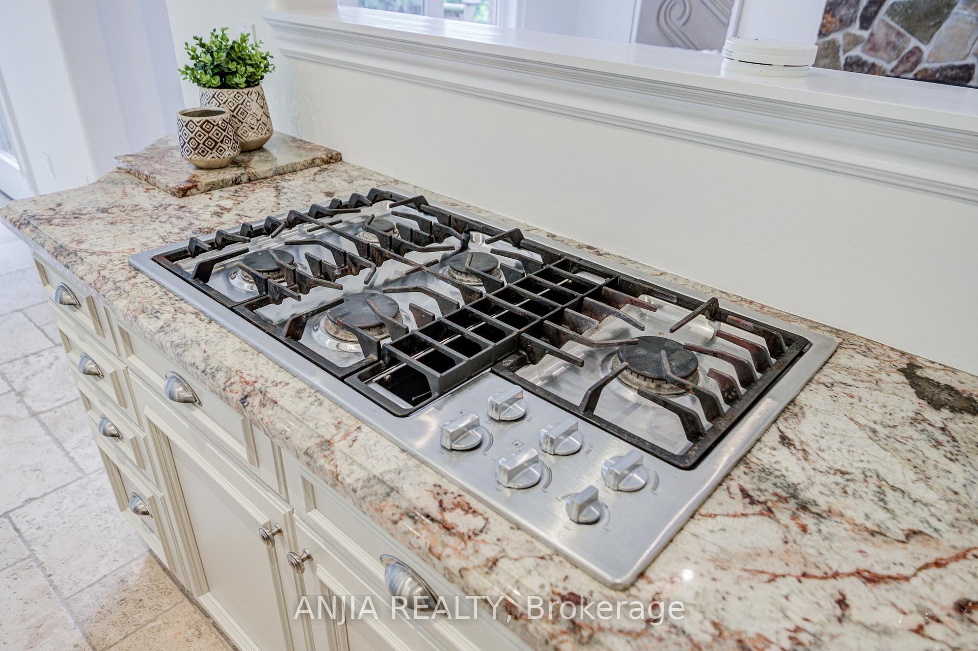 Photo 18 of 1087 Nantyr Drive, Innisfil, Alcona — HOMEH