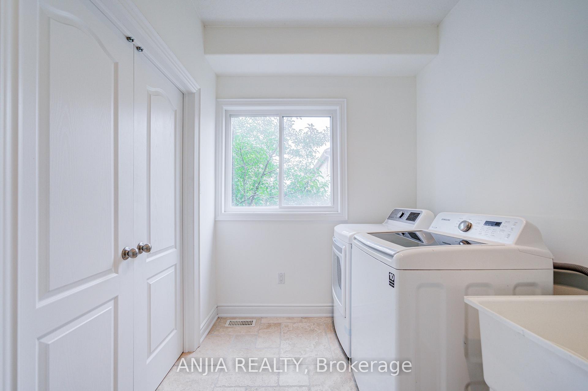 Photo 26 of 1087 Nantyr Drive, Innisfil, Alcona — HOMEH