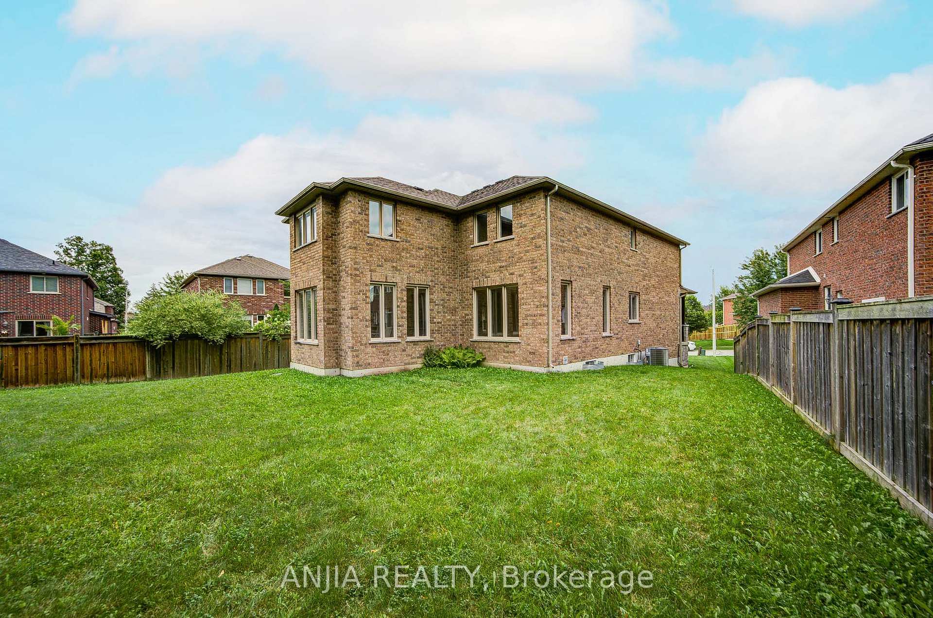 Photo 49 of 1087 Nantyr Drive, Innisfil, Alcona — HOMEH