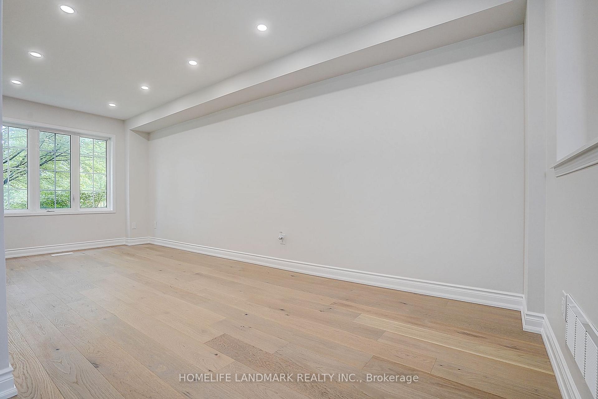 Photo 7 of 403 White's Hill Avenue, Markham, Cornell — HOMEH
