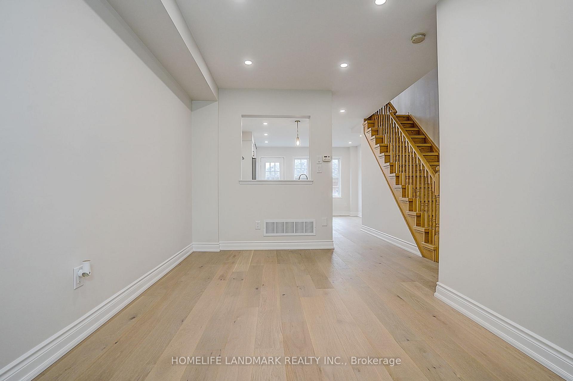 Photo 12 of 403 White's Hill Avenue, Markham, Cornell — HOMEH