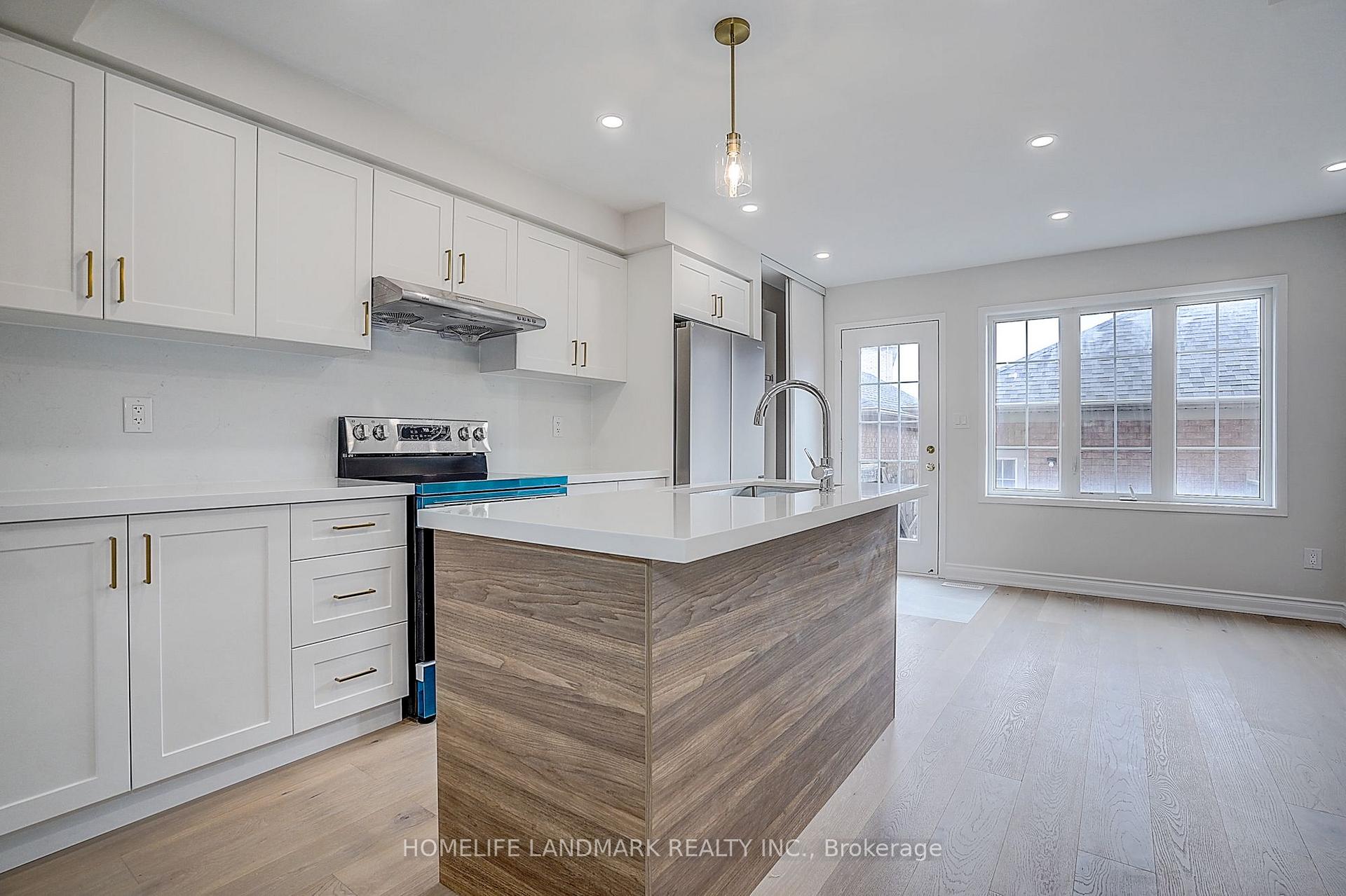 Photo 13 of 403 White's Hill Avenue, Markham, Cornell — HOMEH