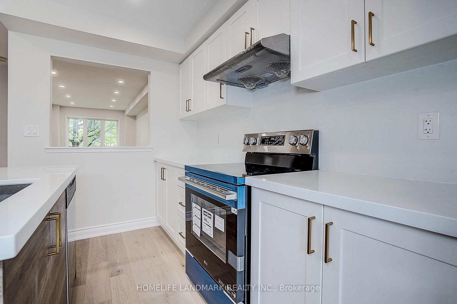 Photo 16 of 403 White's Hill Avenue, Markham, Cornell — HOMEH