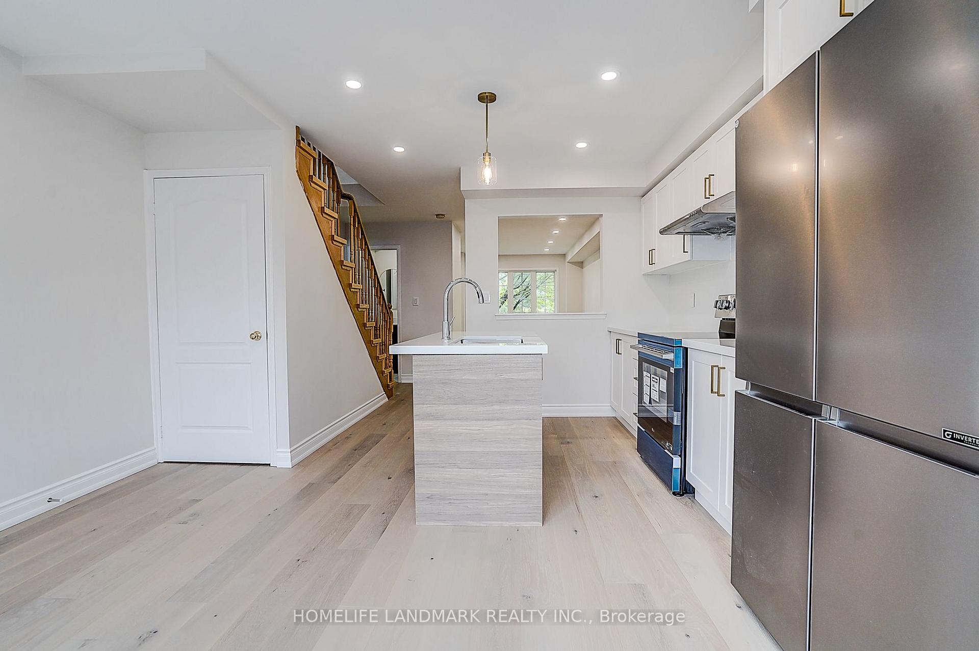 Photo 20 of 403 White's Hill Avenue, Markham, Cornell — HOMEH