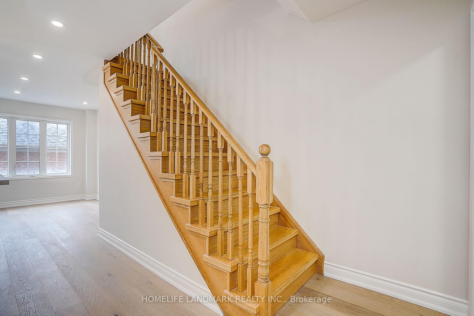 Photo 26 of 403 White's Hill Avenue, Markham, Cornell — HOMEH