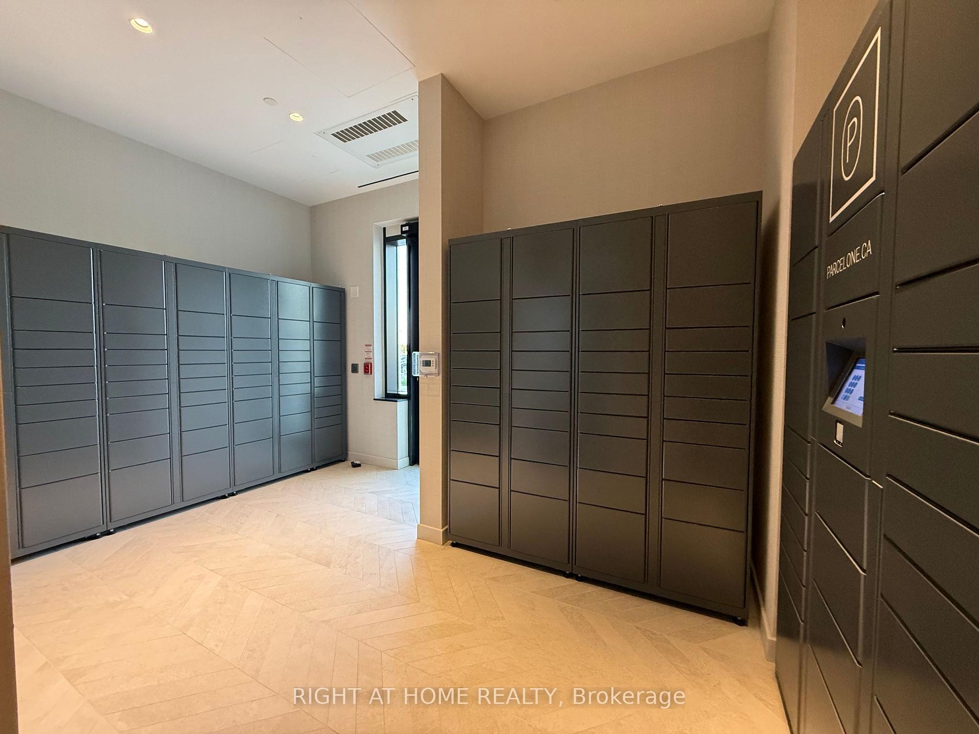 Photo 21 of Unit 1609, 21 Meadowdale Road, Vaughan, Concord — HOMEH