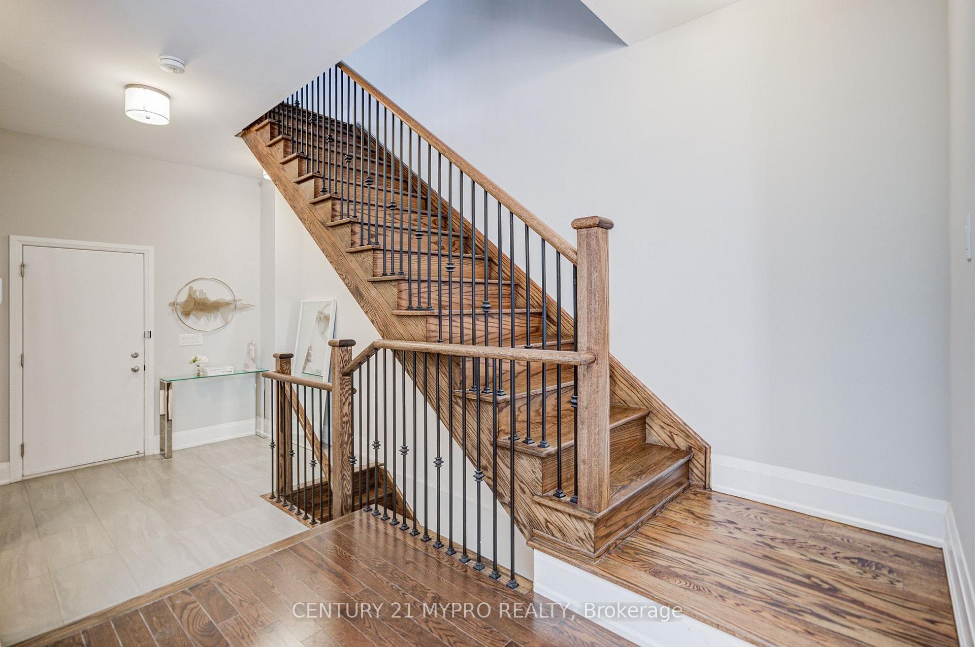 Photo 7 of Unit TH3, 392 Highway 7 Road E, Richmond Hill, Doncrest — HOMEH