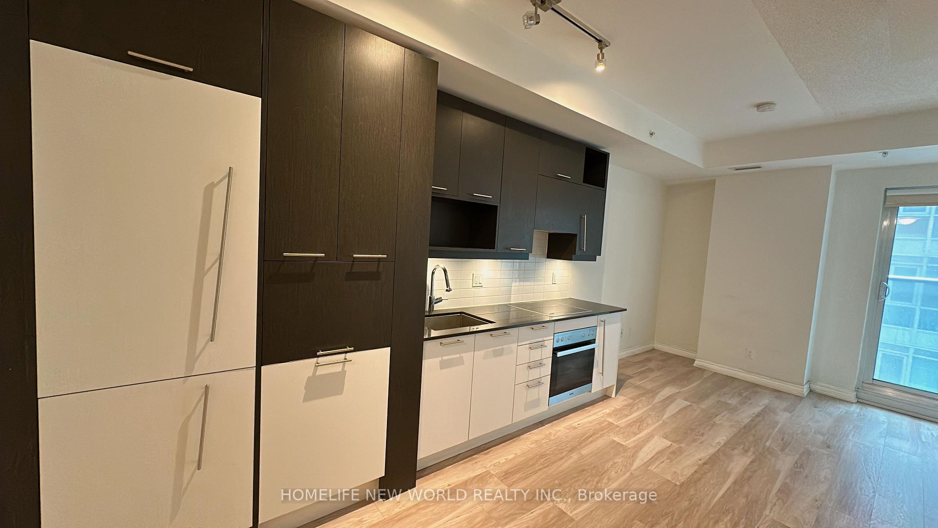 Photo 8 of Unit 402, 30 Nelson Street, Toronto, Waterfront Communities — HOMEH