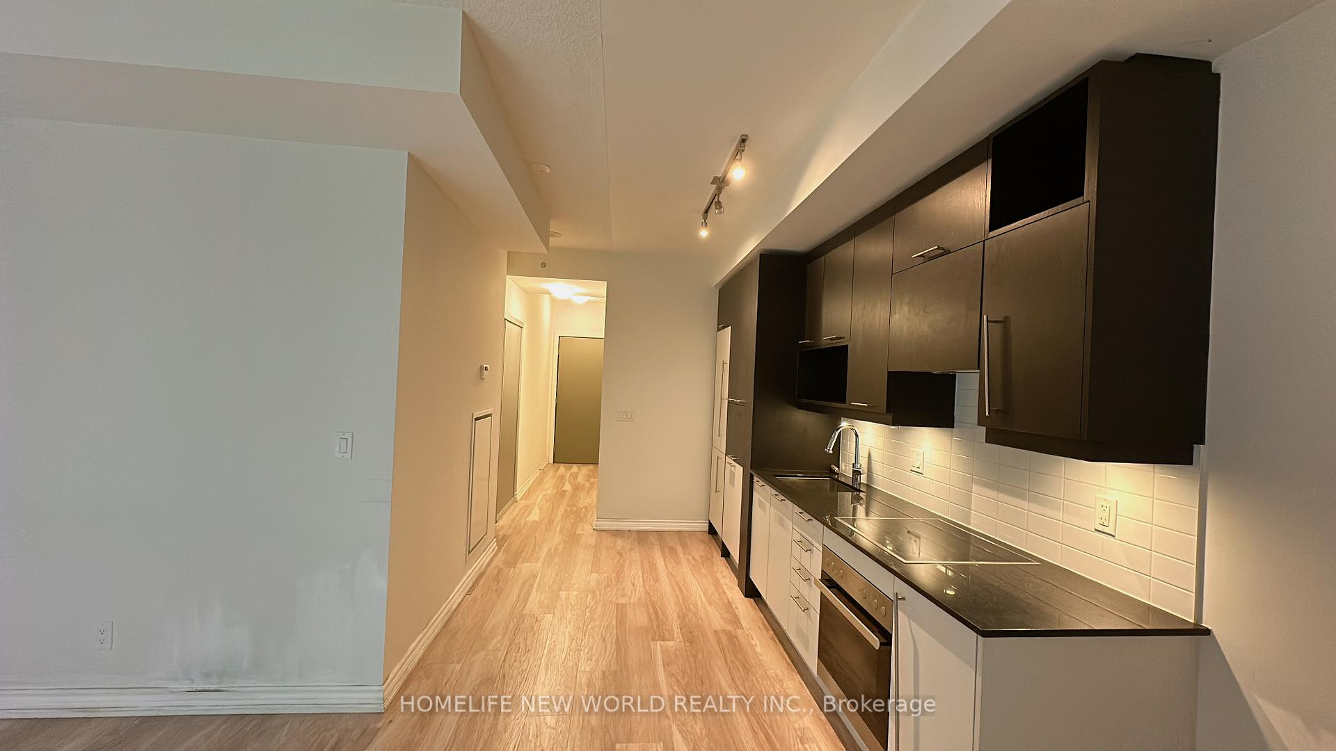 Photo 11 of Unit 402, 30 Nelson Street, Toronto, Waterfront Communities — HOMEH