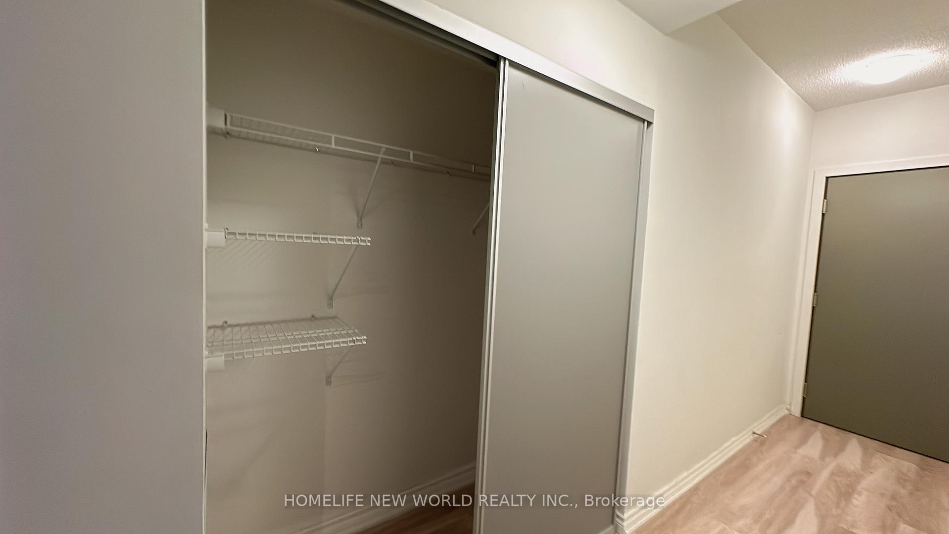 Photo 15 of Unit 402, 30 Nelson Street, Toronto, Waterfront Communities — HOMEH