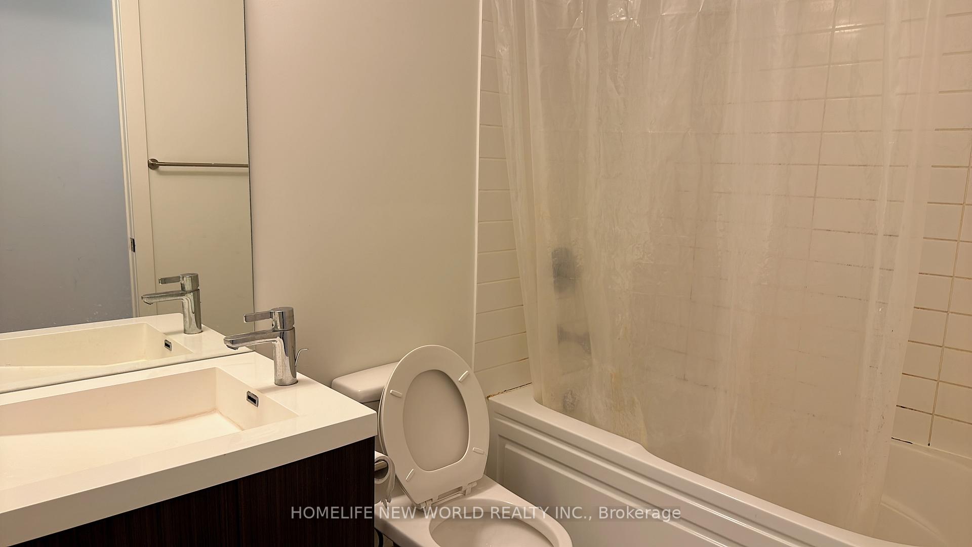 Photo 16 of Unit 402, 30 Nelson Street, Toronto, Waterfront Communities — HOMEH