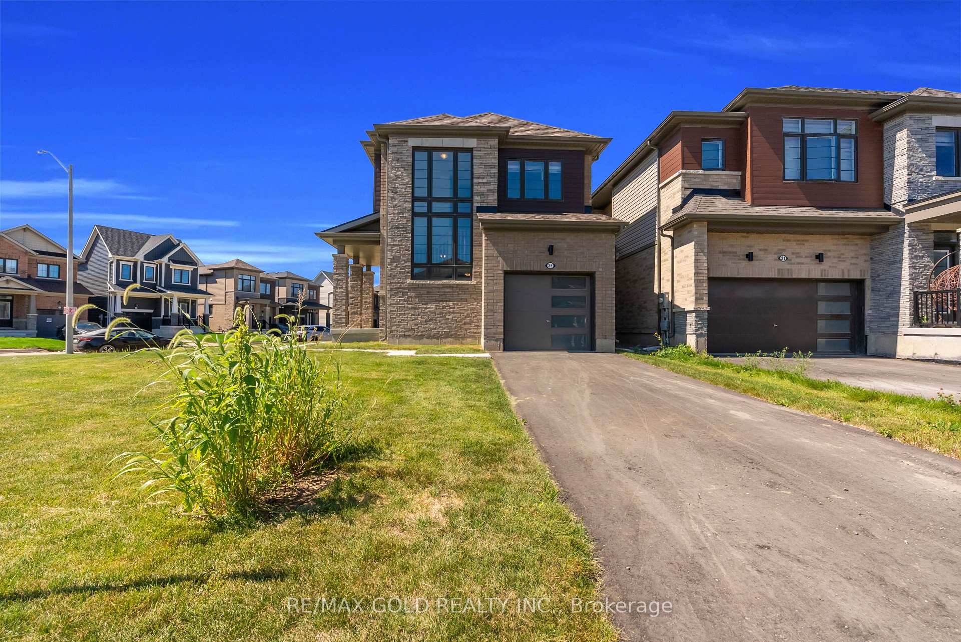 Photo 6 of 25 Heritage Way, Thorold, Rolling Meadows — HOMEH