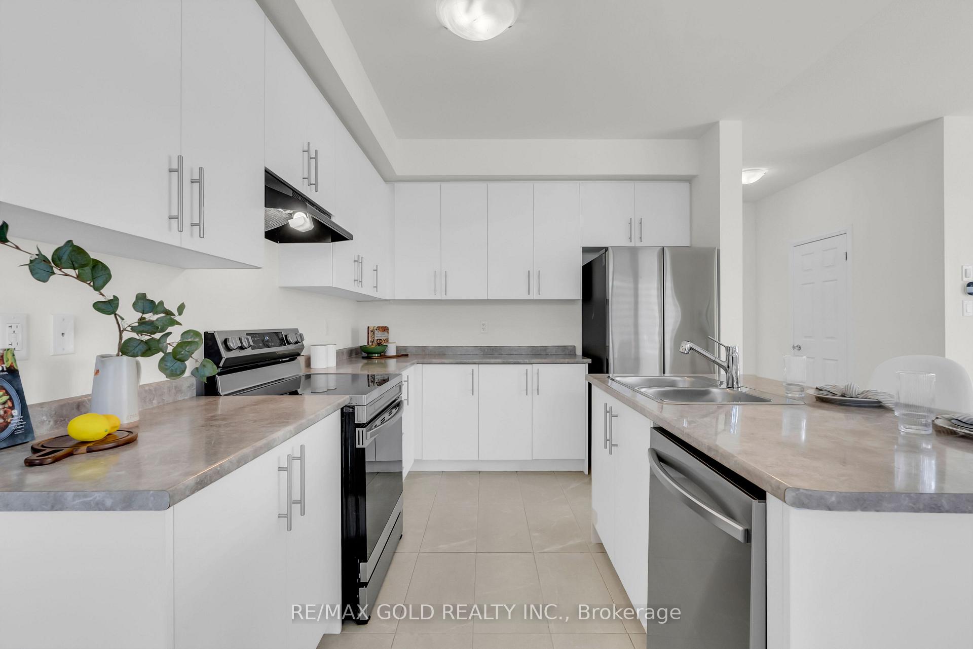 Photo 12 of 25 Heritage Way, Thorold, Rolling Meadows — HOMEH