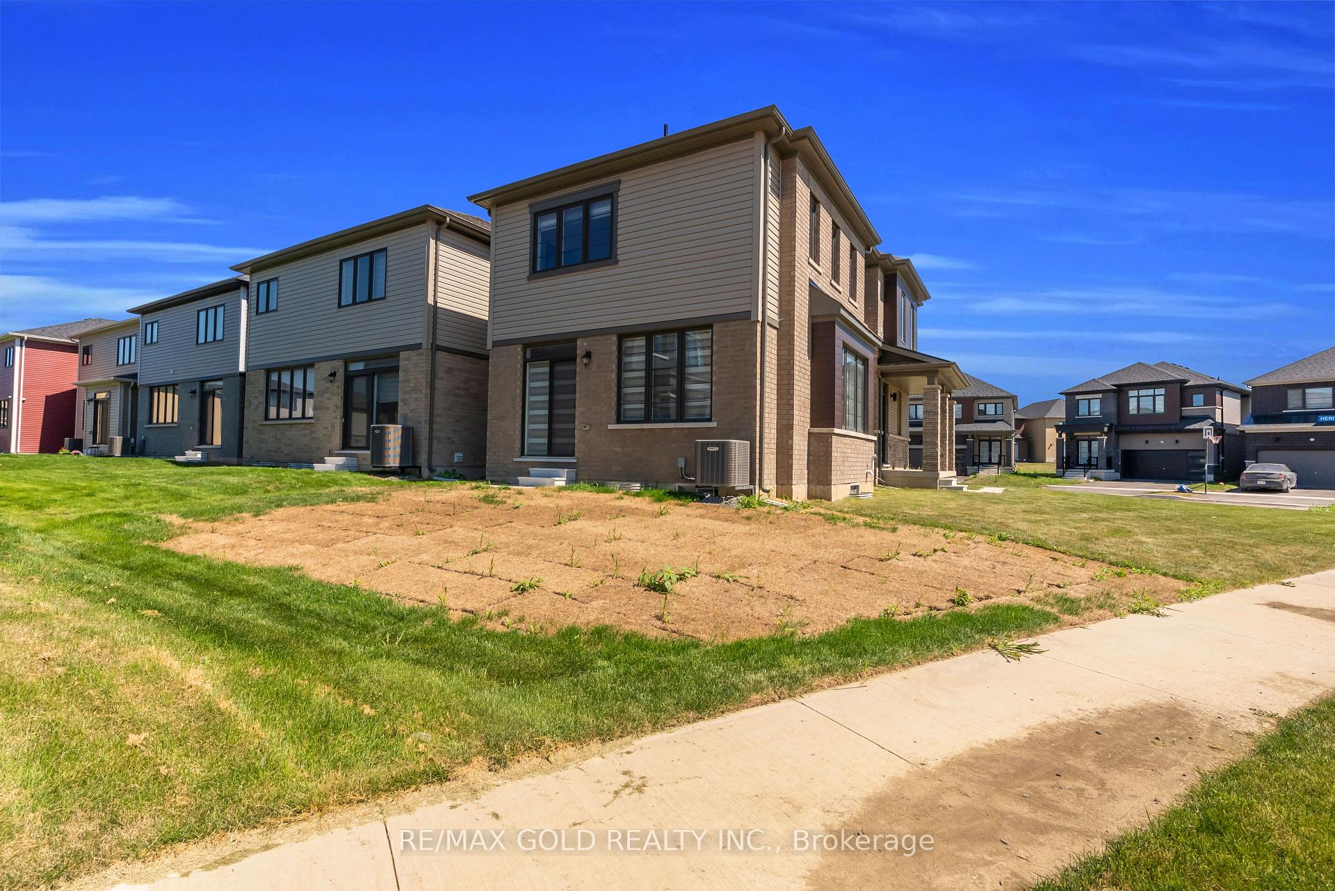 Photo 42 of 25 Heritage Way, Thorold, Rolling Meadows — HOMEH