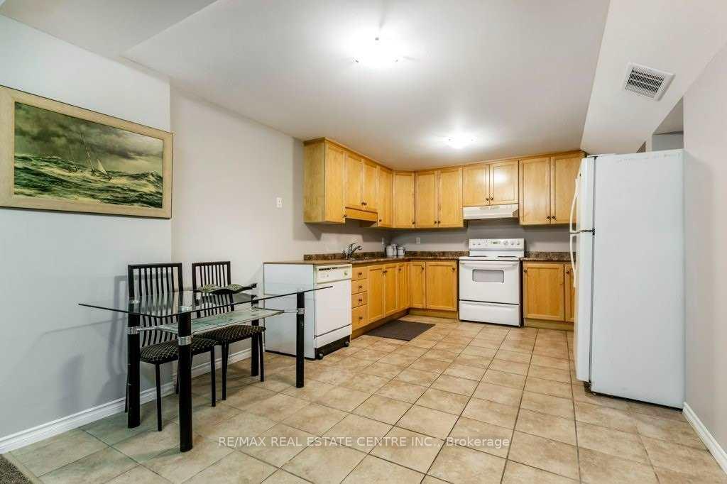 Photo 3 of Unit Basemen, 131 Mcnichol Drive, Cambridge, Little's Corners — HOMEH