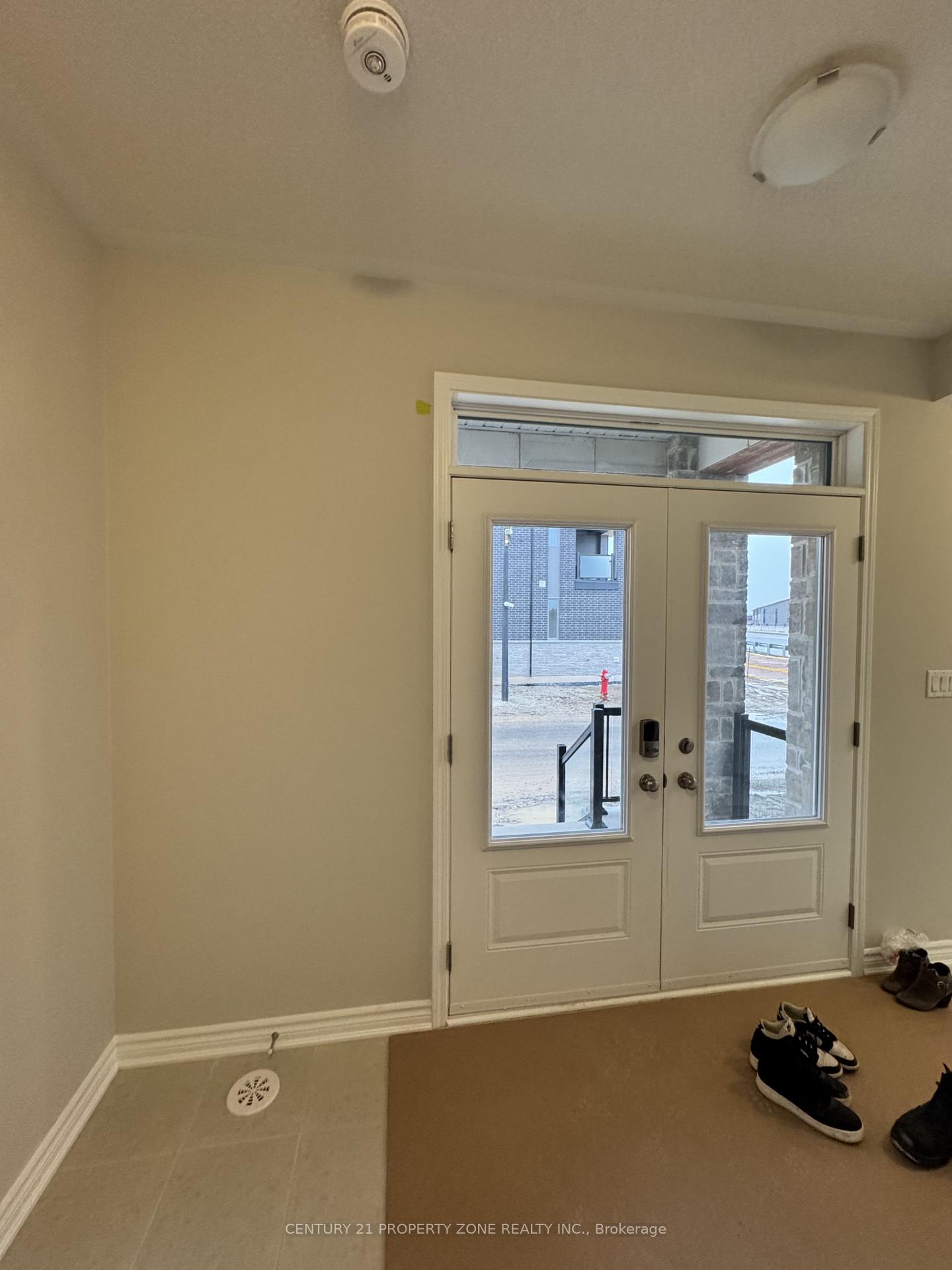 Photo 3 of 2 Westway Drive, Brampton, Northwest Brampton — HOMEH