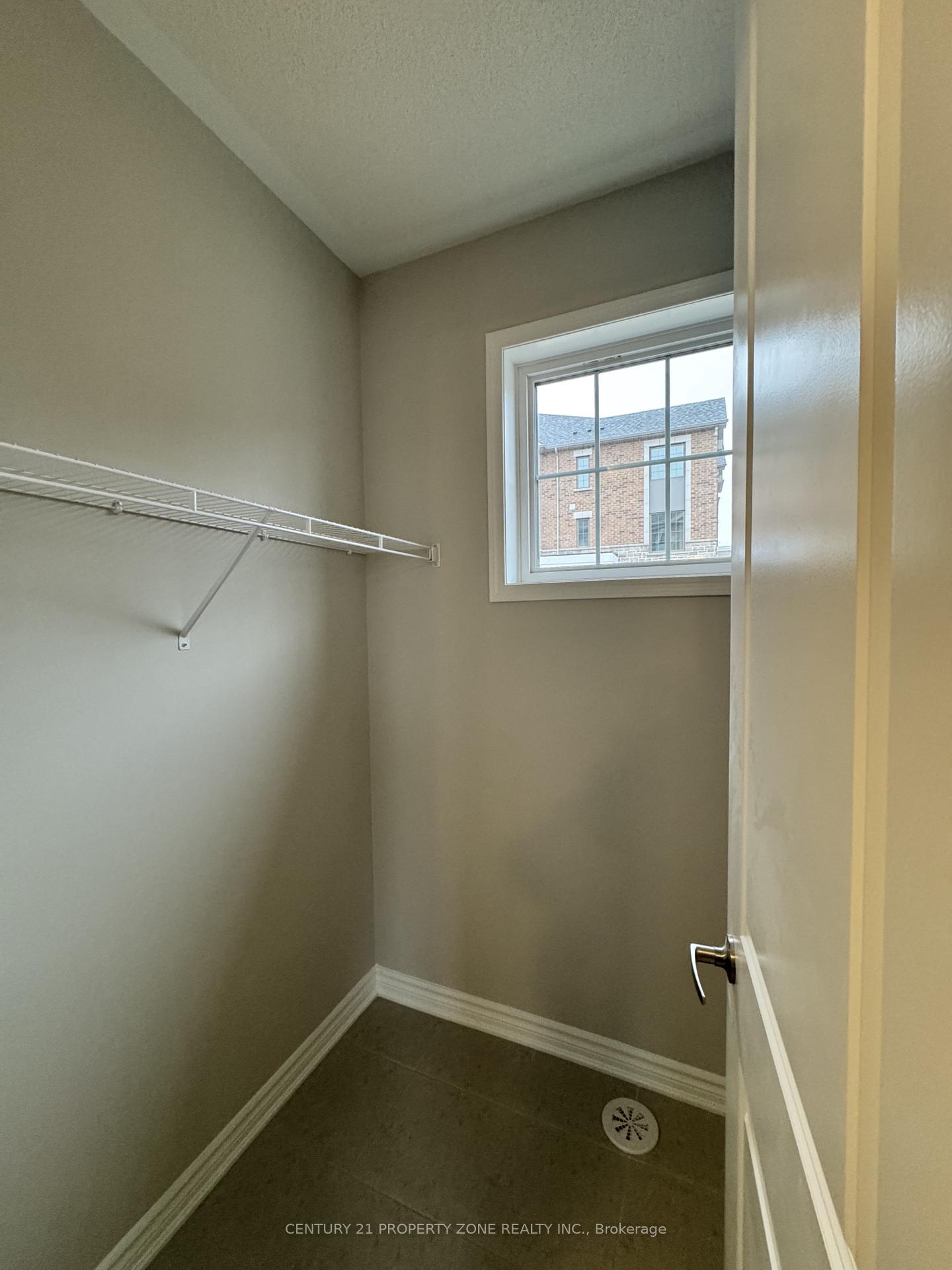 Photo 8 of 2 Westway Drive, Brampton, Northwest Brampton — HOMEH